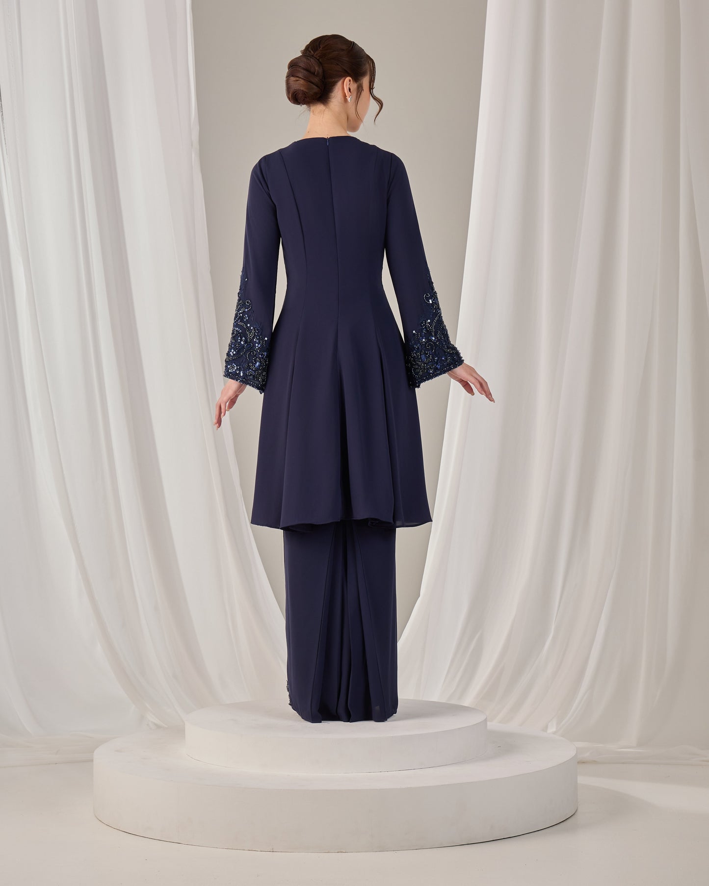 MINOR DEFECT NAEEMA KEBARUNG (NAVY BLUE)