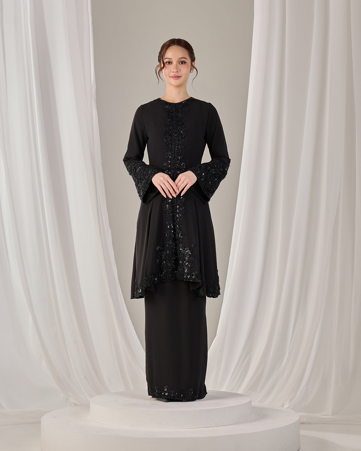 NAEEMA KEBARUNG (BLACK)