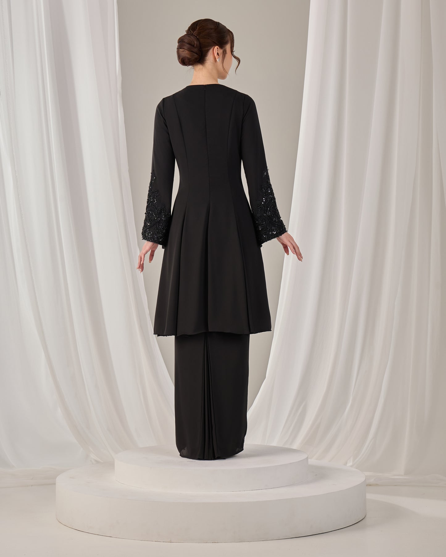 NAEEMA KEBARUNG (BLACK)