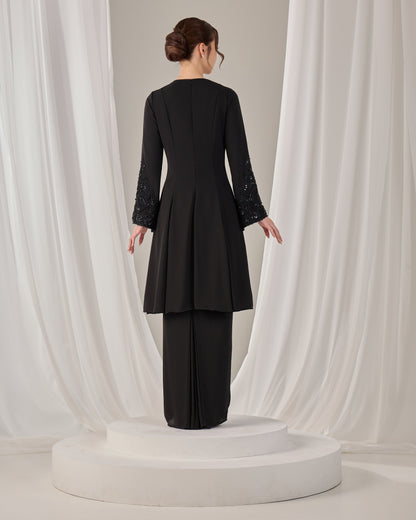MINOR DEFECT NAEEMA KEBARUNG (BLACK)