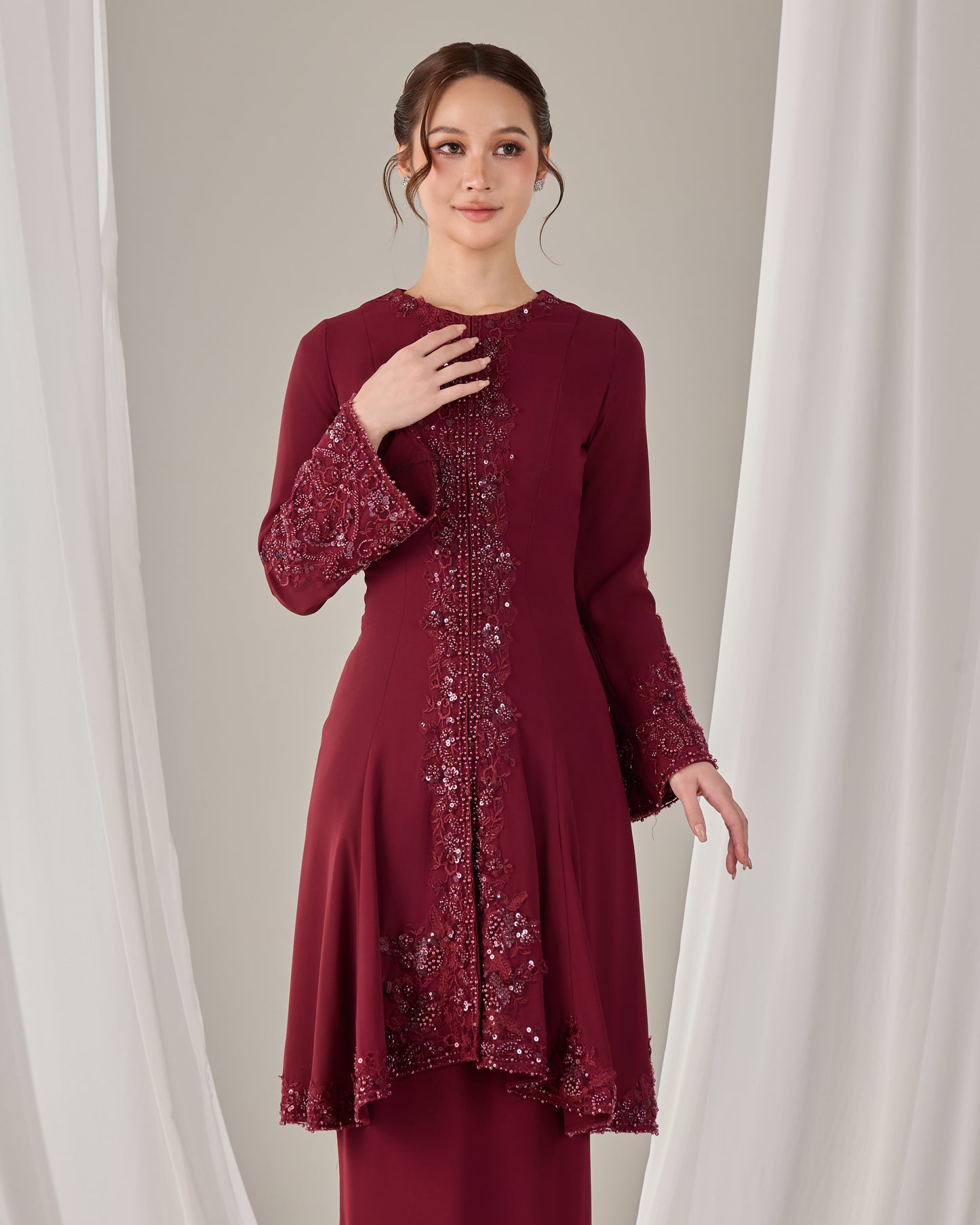 NAEEMA KEBARUNG (BURGUNDY)