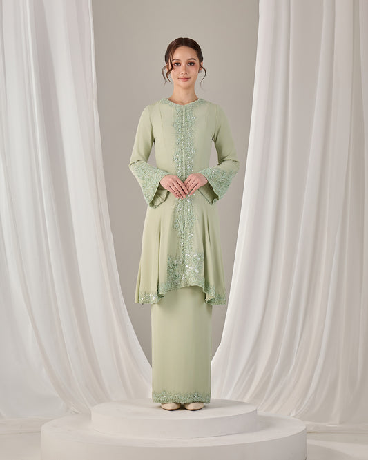 NAEEMA KEBARUNG (GREEN TEA)