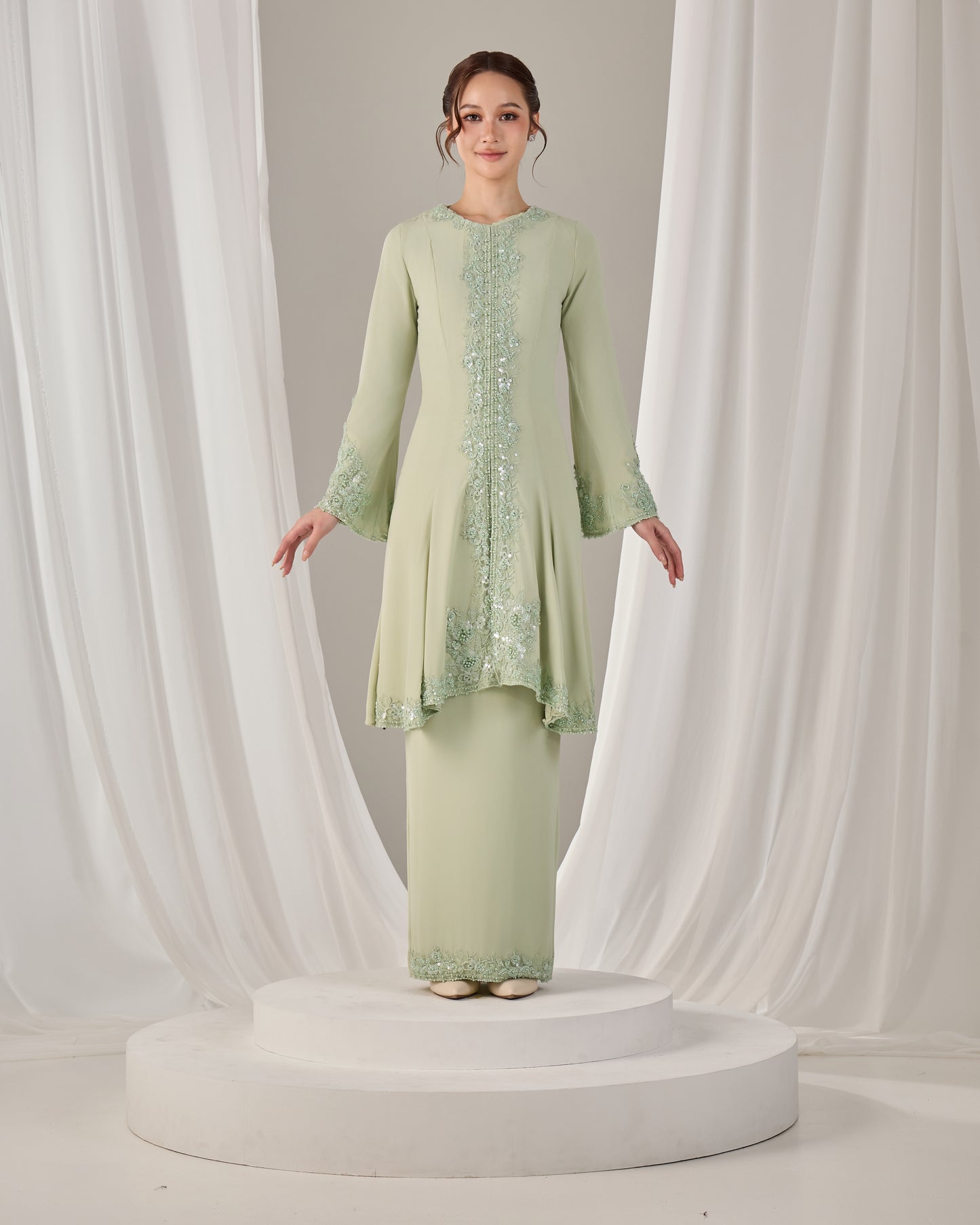 NAEEMA KEBARUNG (GREEN TEA)