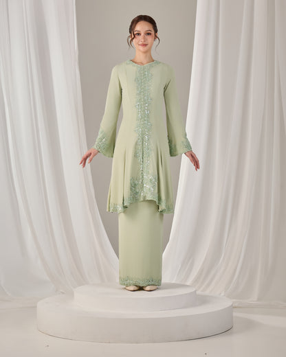 NAEEMA KEBARUNG (GREEN TEA)