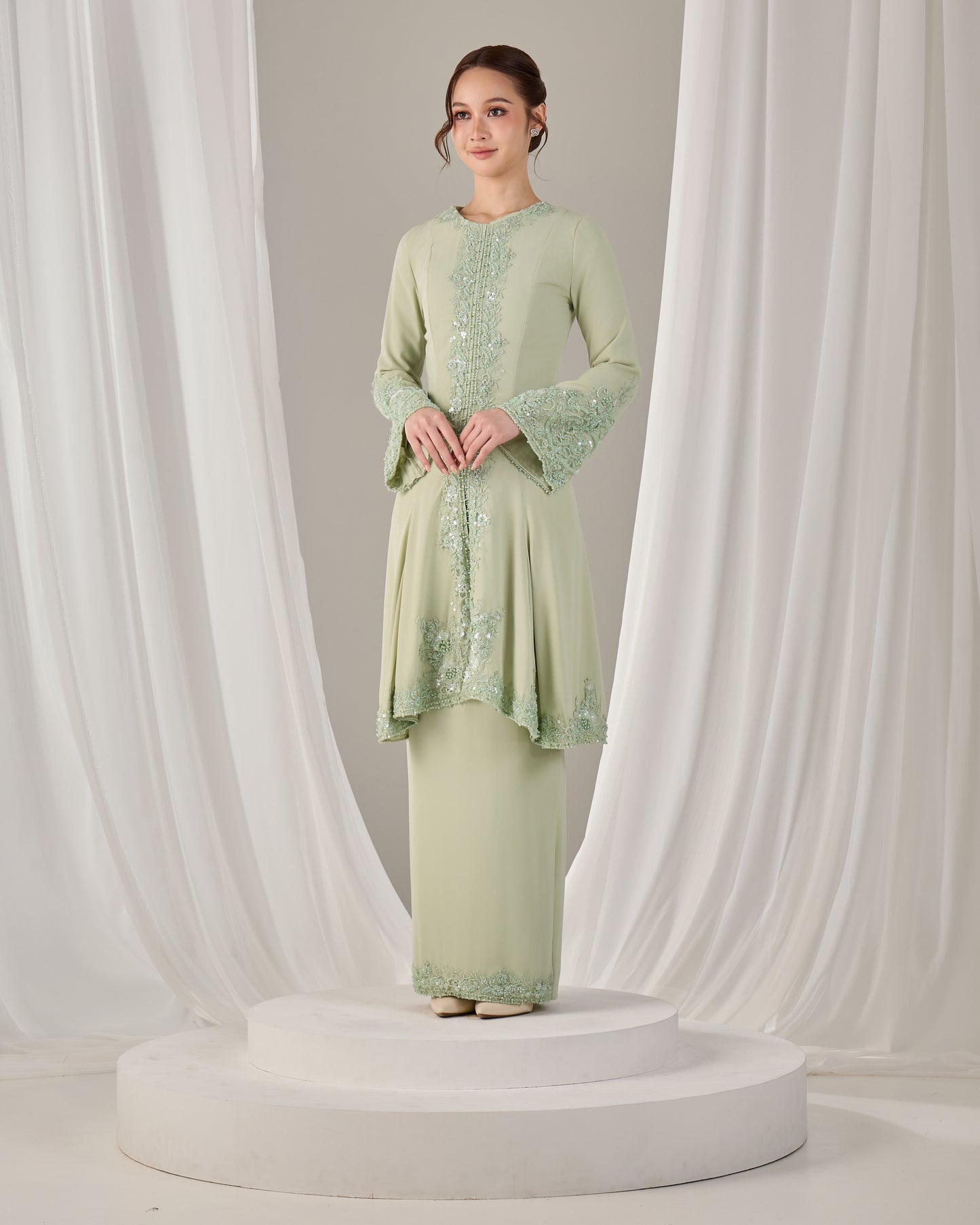 NAEEMA KEBARUNG (GREEN TEA)