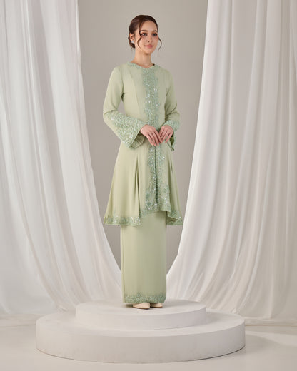 NAEEMA KEBARUNG (GREEN TEA)