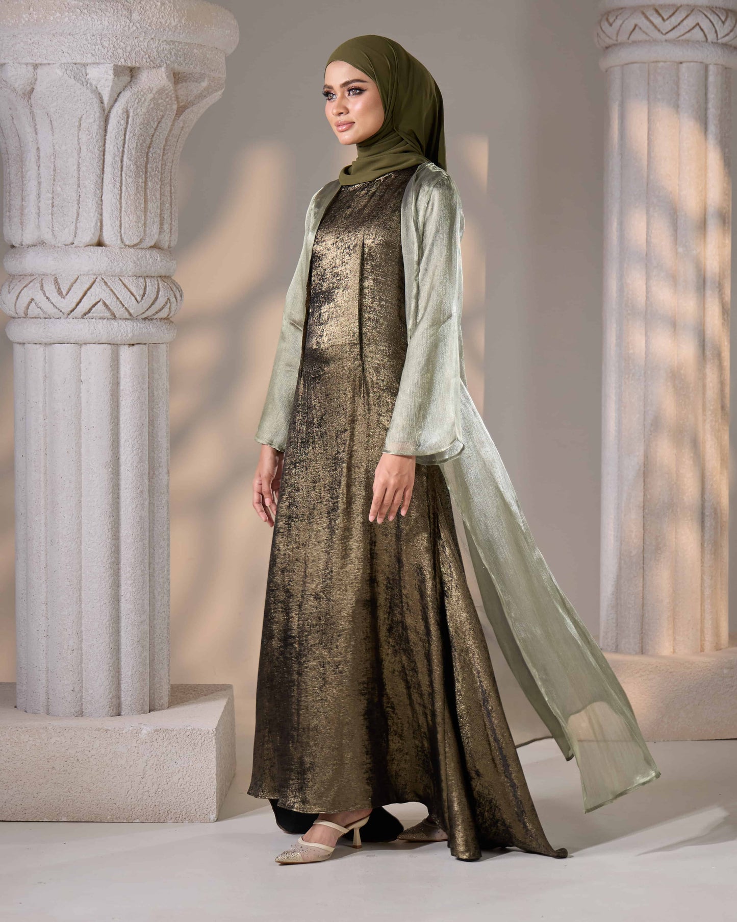MINOR DEFECT ASMAA ABAYA (ARMY GREEN)