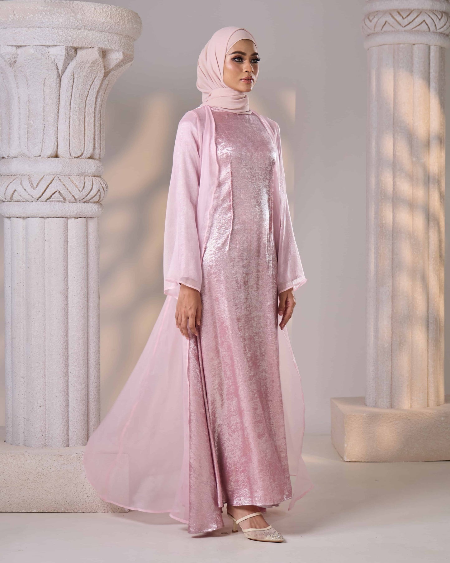MINOR DEFECT ASMAA ABAYA (PINK)
