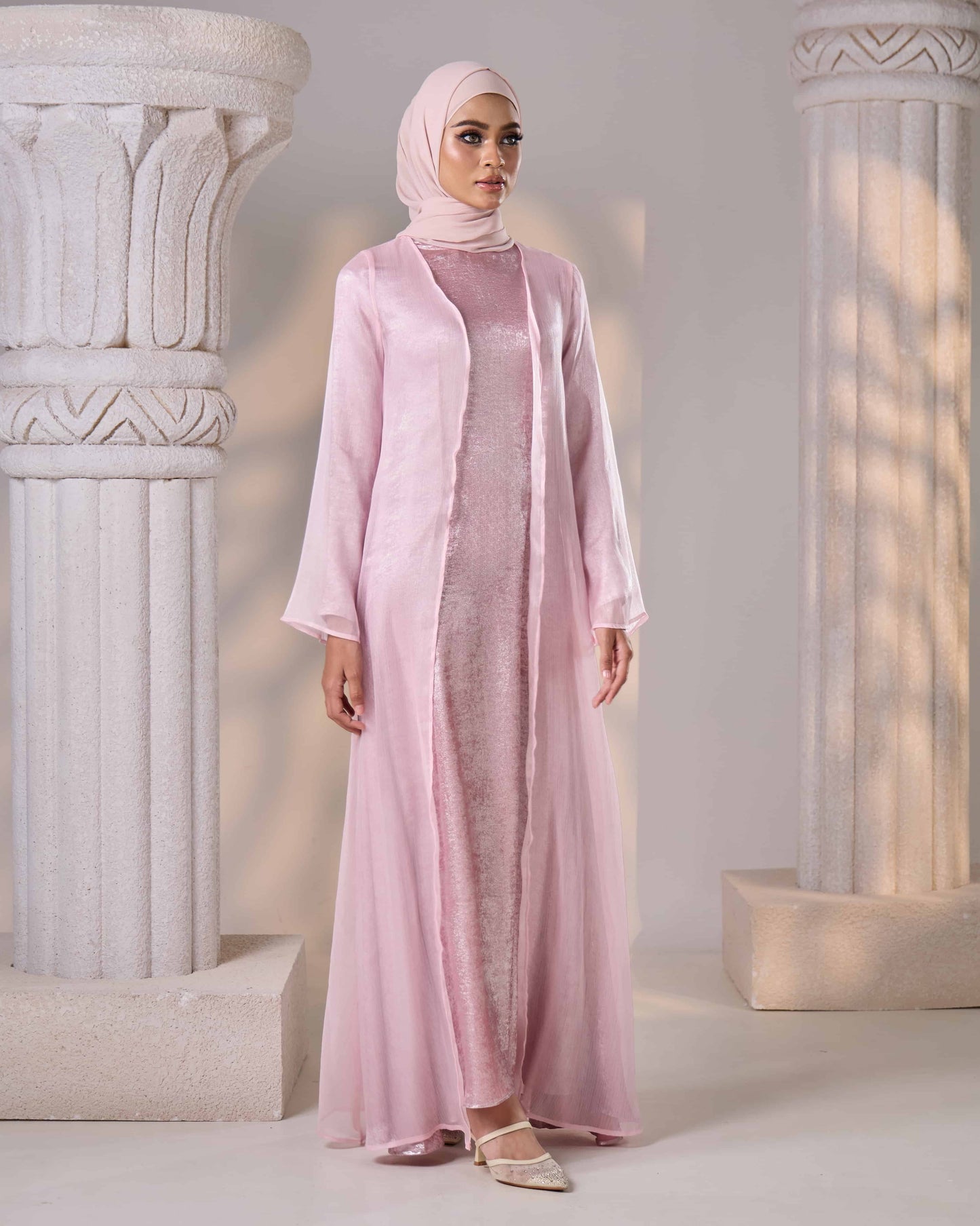 MINOR DEFECT ASMAA ABAYA (PINK)