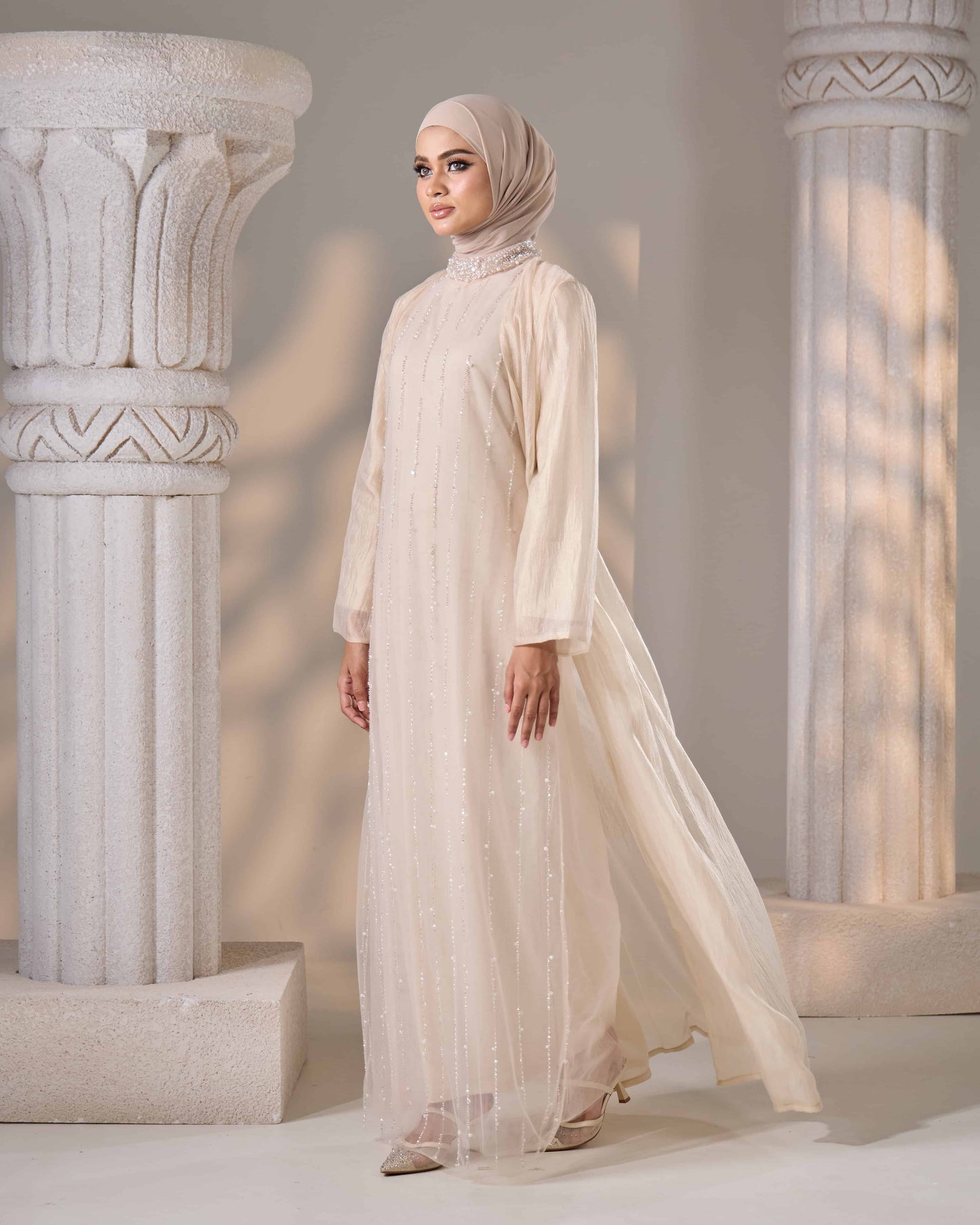 MAHA ABAYA (CHAMPAGNE)