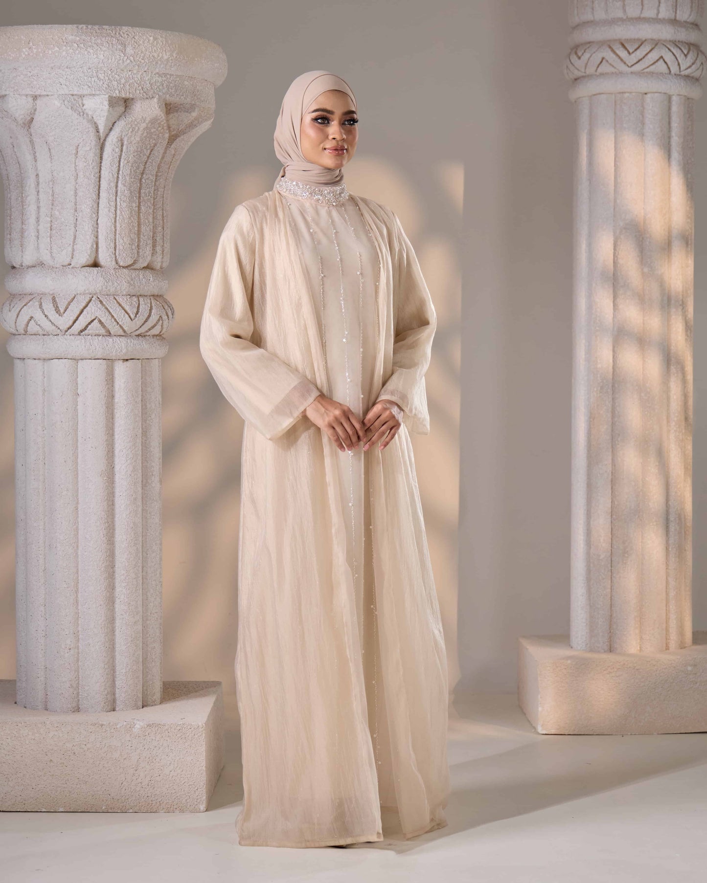 MAHA ABAYA (CHAMPAGNE)