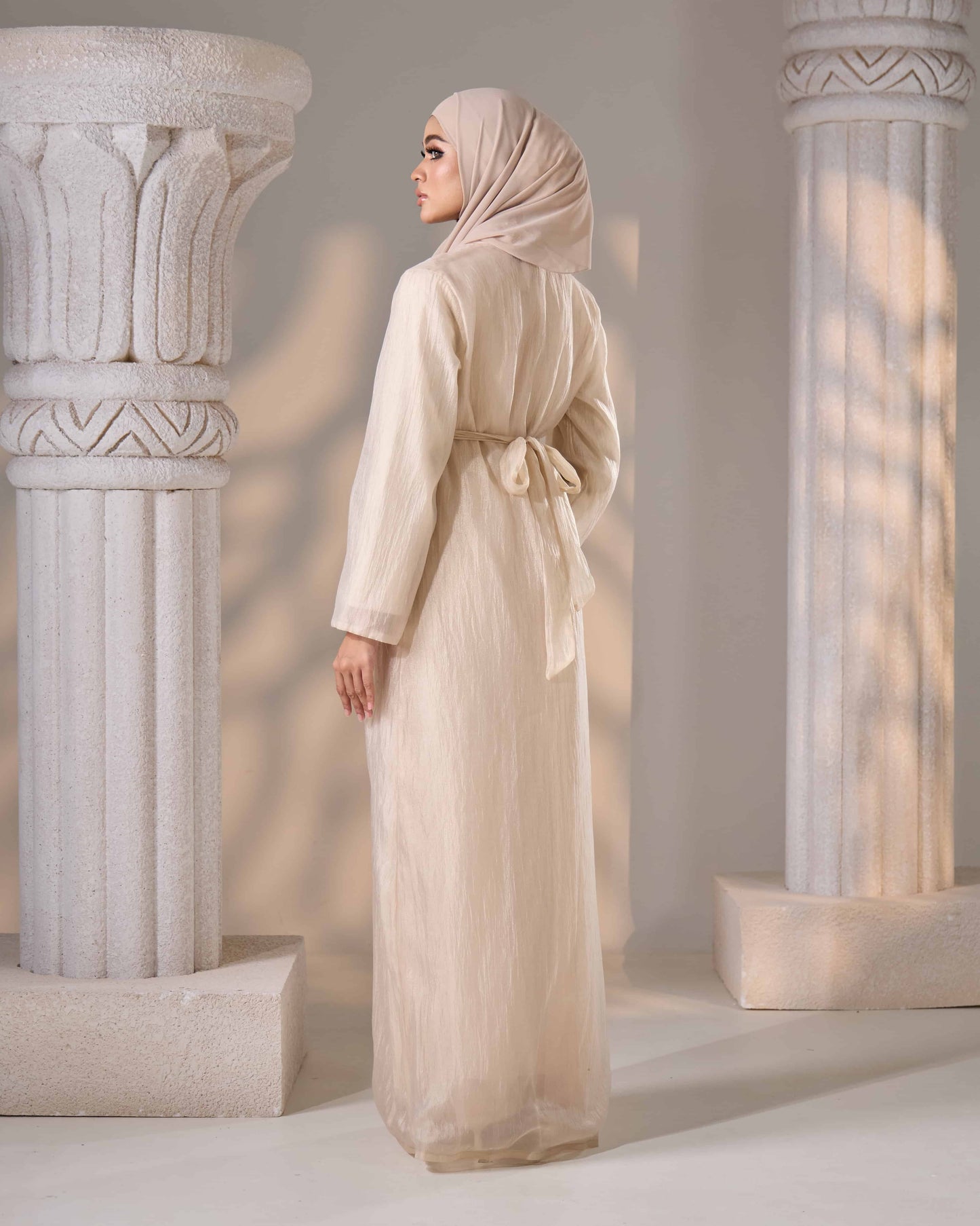 MAHA ABAYA (CHAMPAGNE)