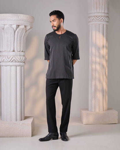 FAHAD KURTA (BLACK)