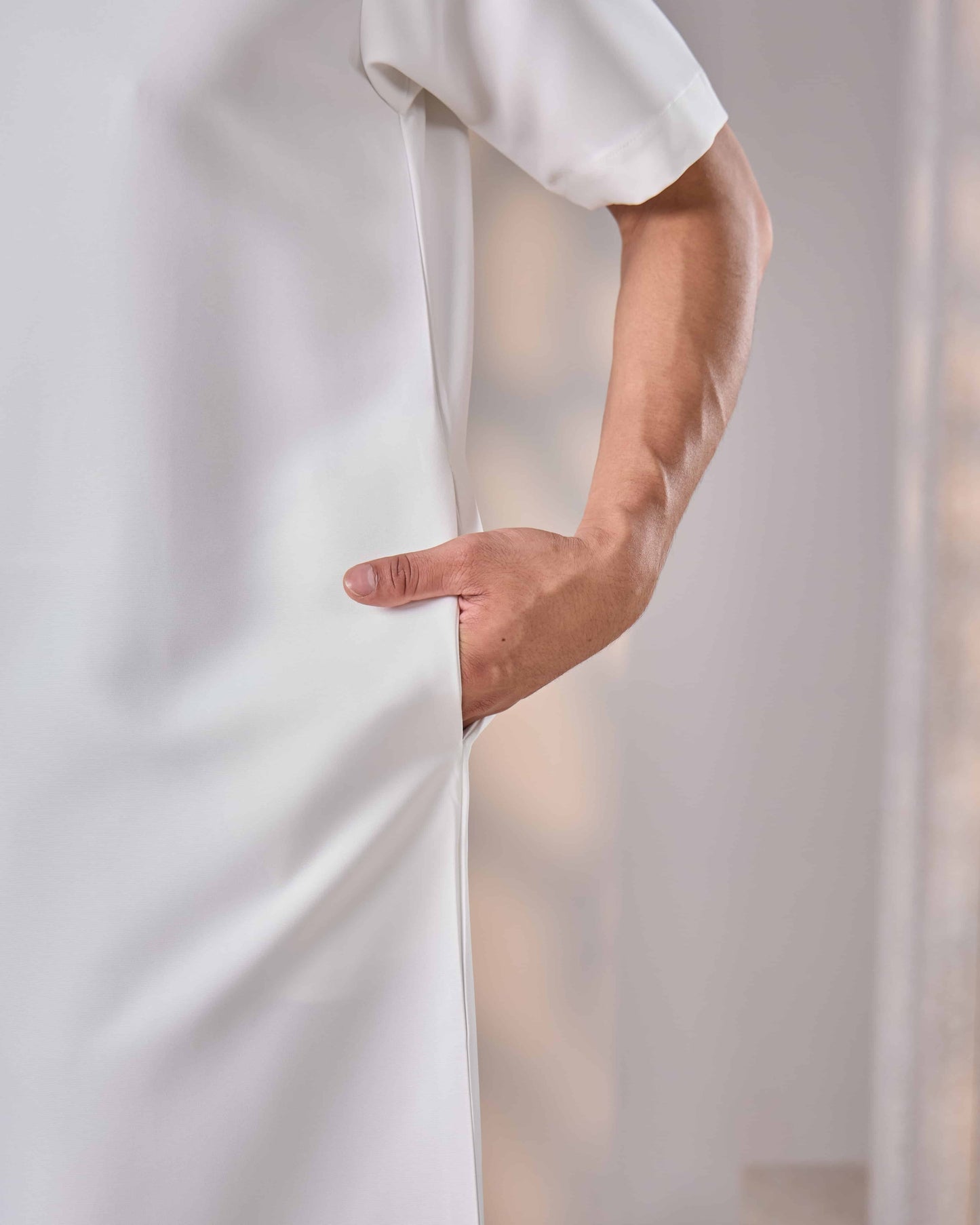 JUBAH HAQQ (OFF WHITE)