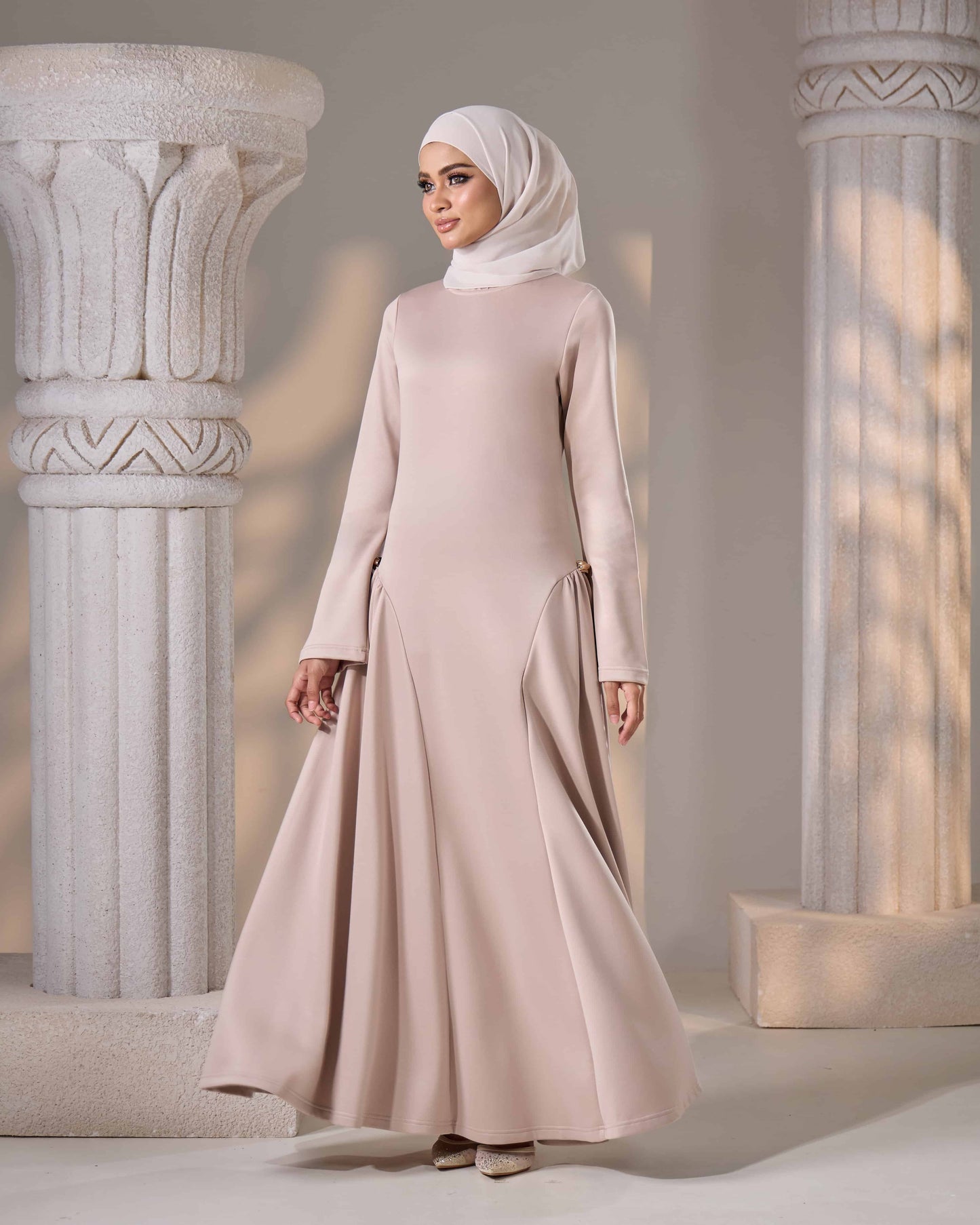 ELYZHA DRESS (CHAMPAGNE)