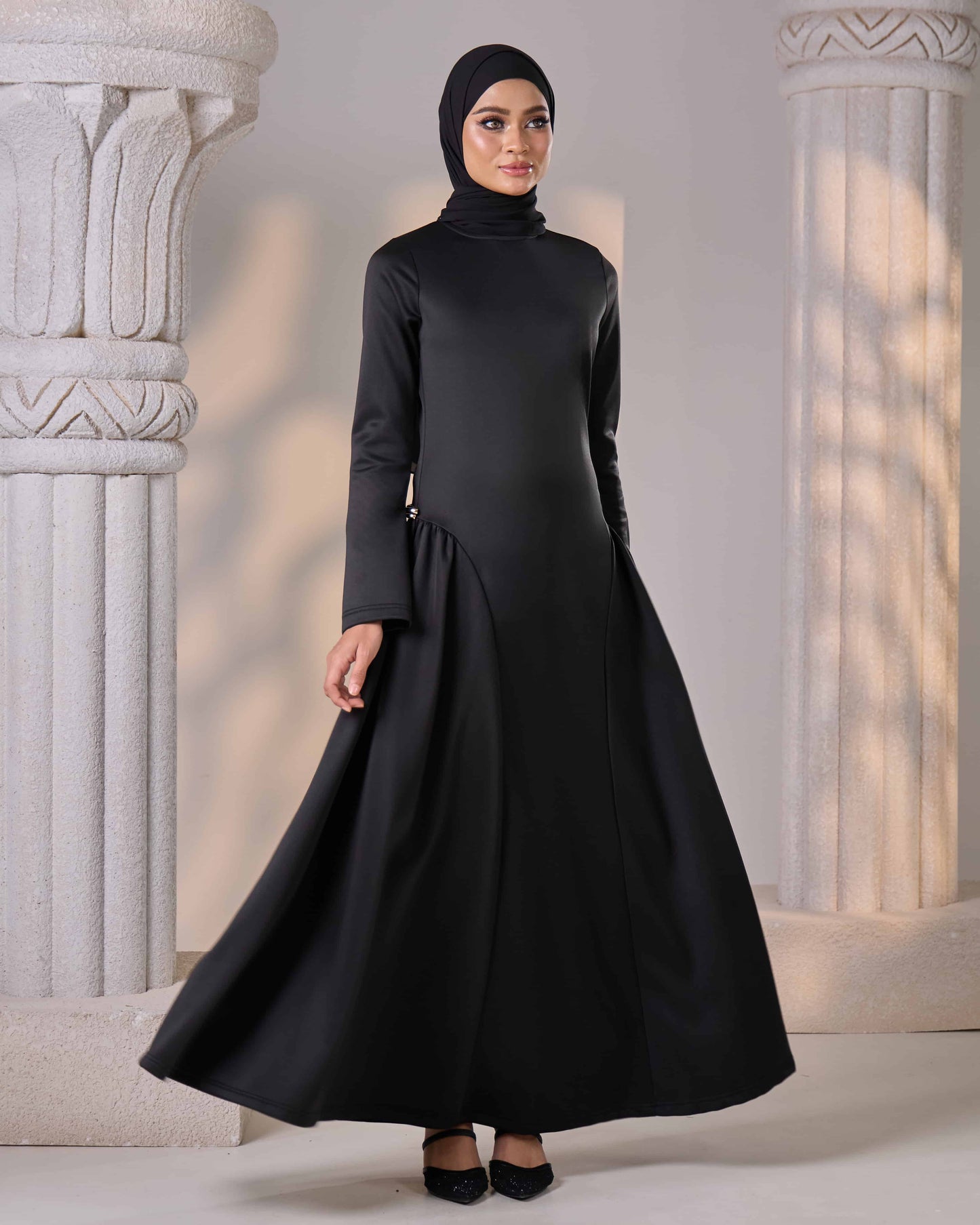 ELYZHA DRESS (BLACK)
