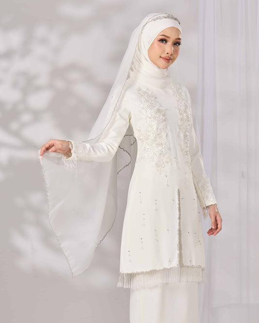 MAHIRA SELENDANG (OFF WHITE)