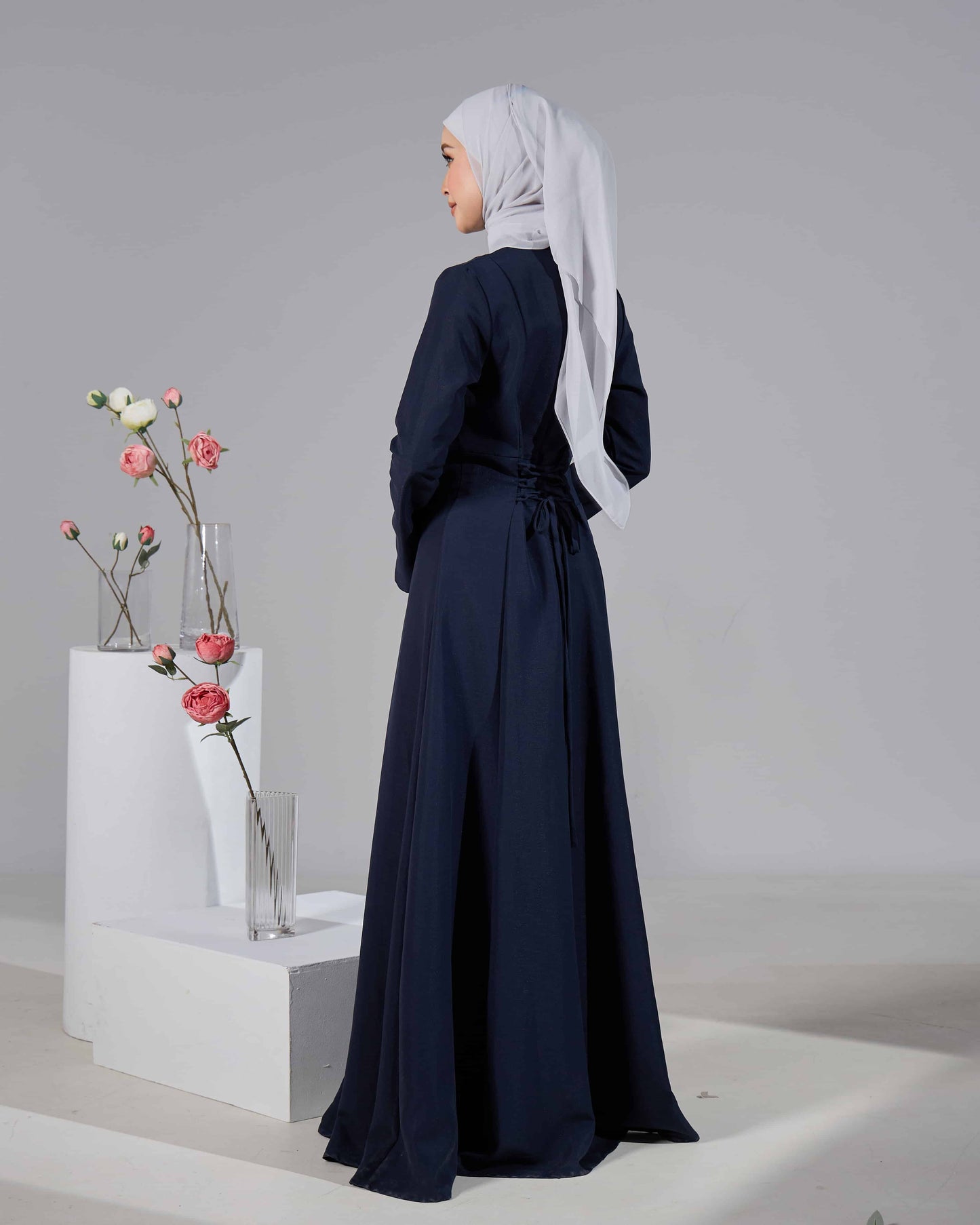 MINOR DEFECT VELORA DRESS (NAVY BLUE)