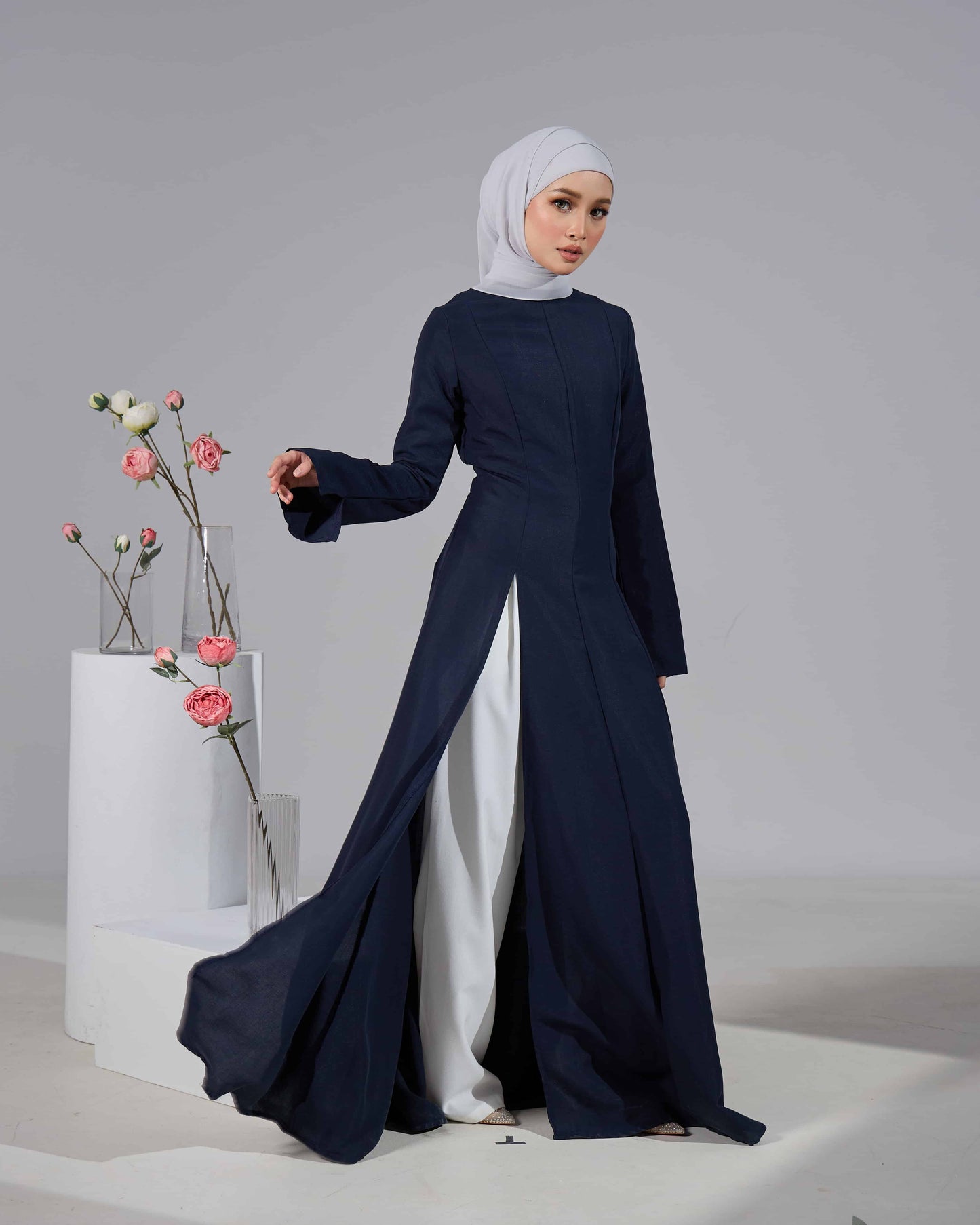 MINOR DEFECT VELORA DRESS (NAVY BLUE)