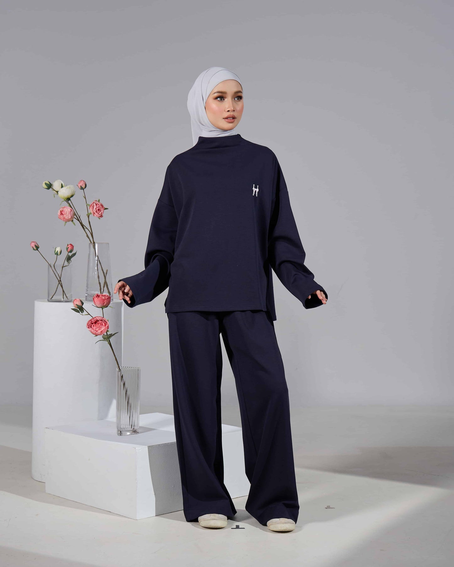 DAZY JUMPER (NAVY BLUE)