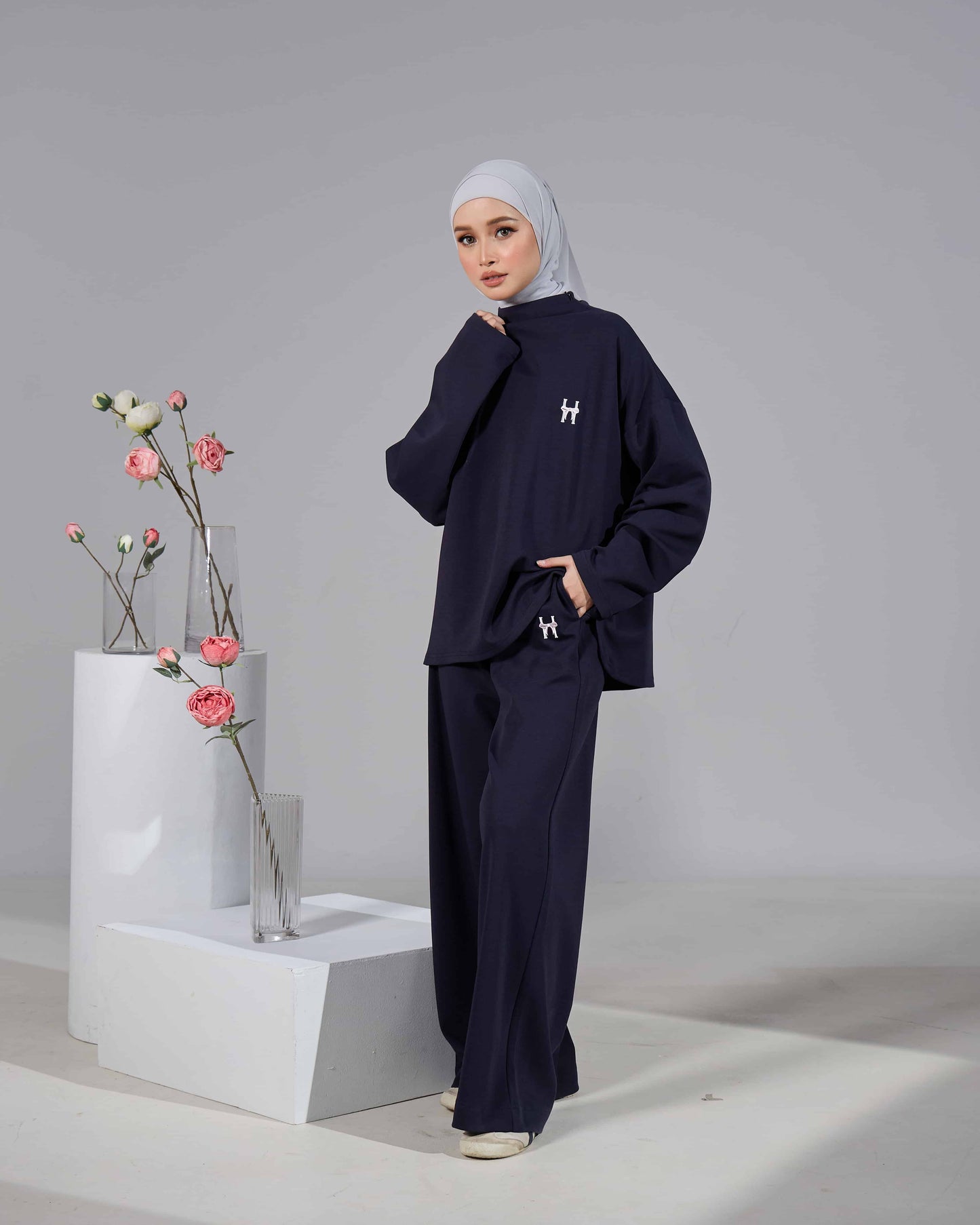 DAZY JUMPER (NAVY BLUE)