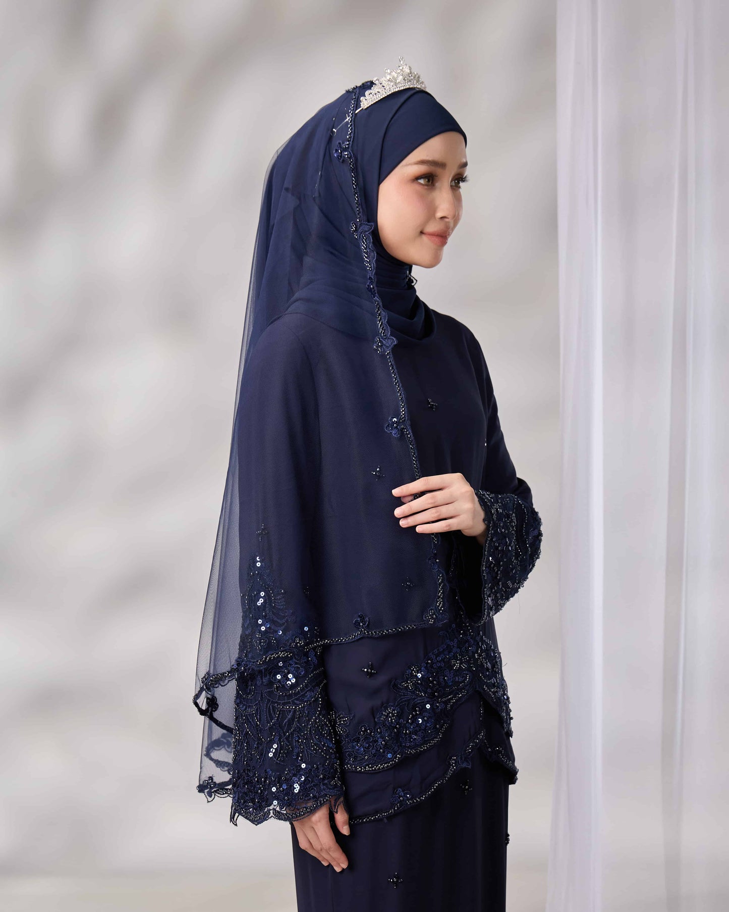 EMELDA VEIL (NAVY BLUE)