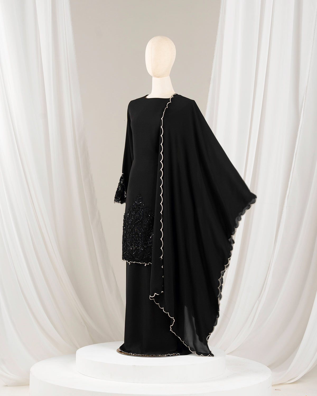 IRINA SELENDANG (BLACK)