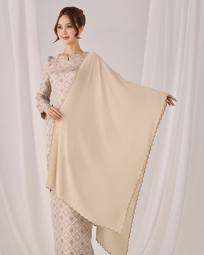 IRINA SELENDANG (CHAMPAGNE GOLD)