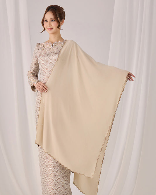 IRINA SELENDANG (CHAMPAGNE GOLD)