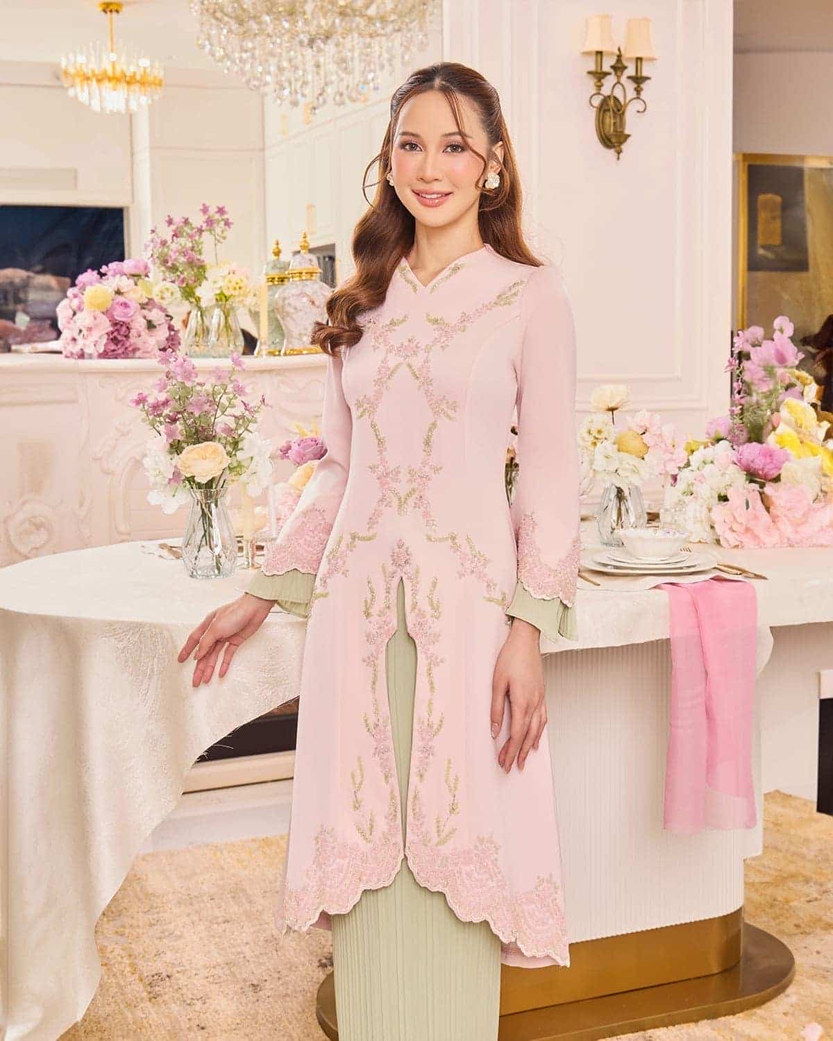 ISYRA KURUNG (STRAWBERRY MATCHA)