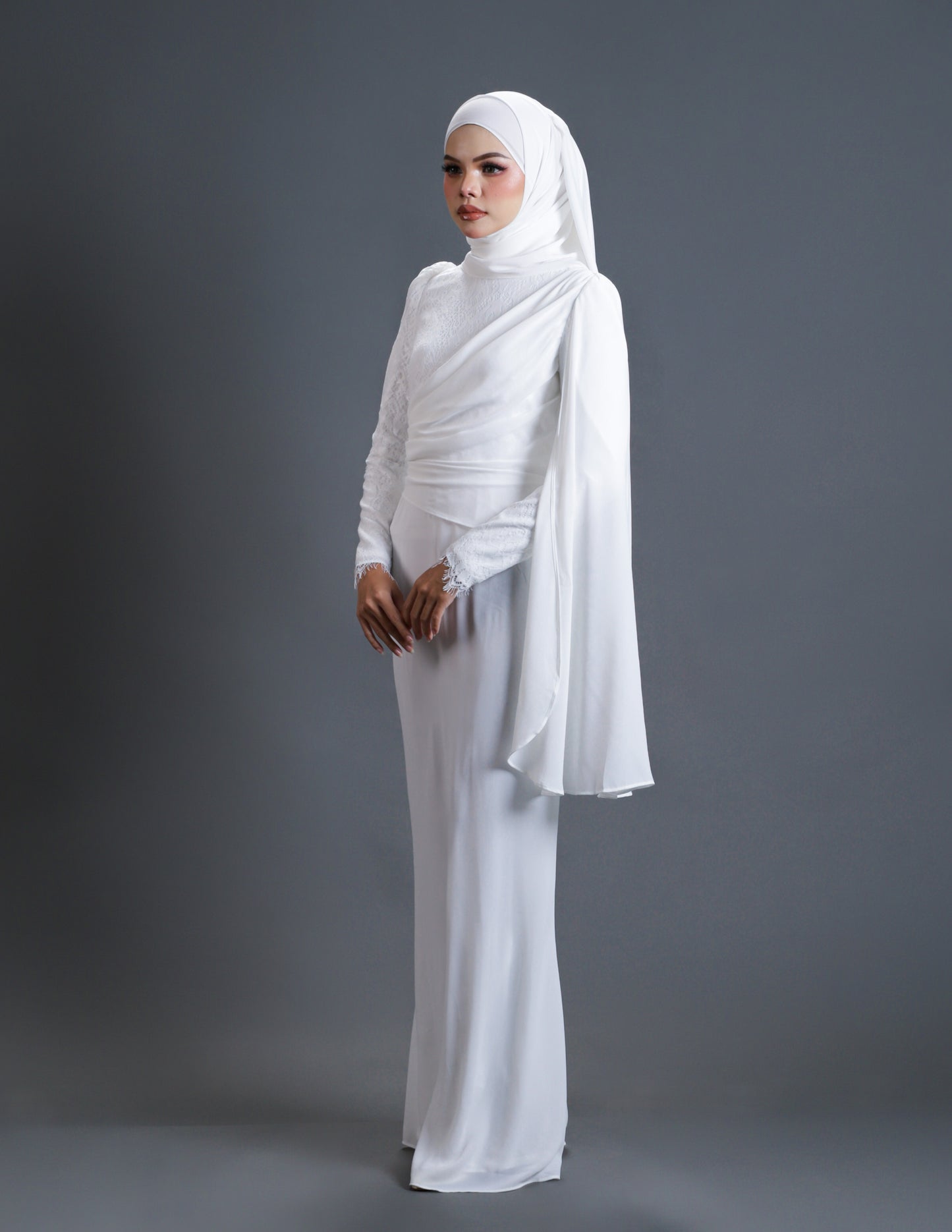 MINOR DEFECT BRYNDA DRESS (OFF WHITE)