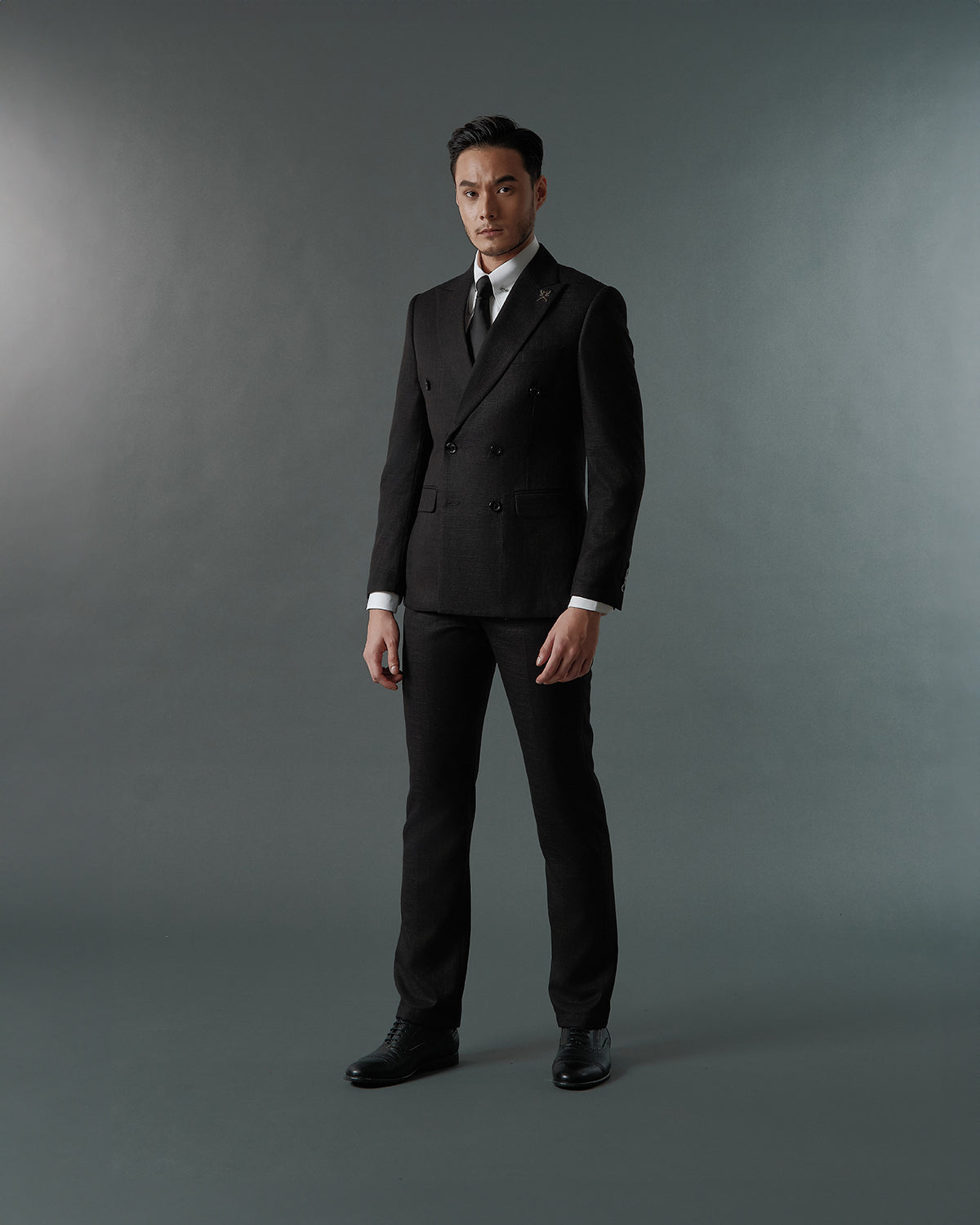 THE WINDSOR DOUBLE BREASTED SUIT (BLACK)