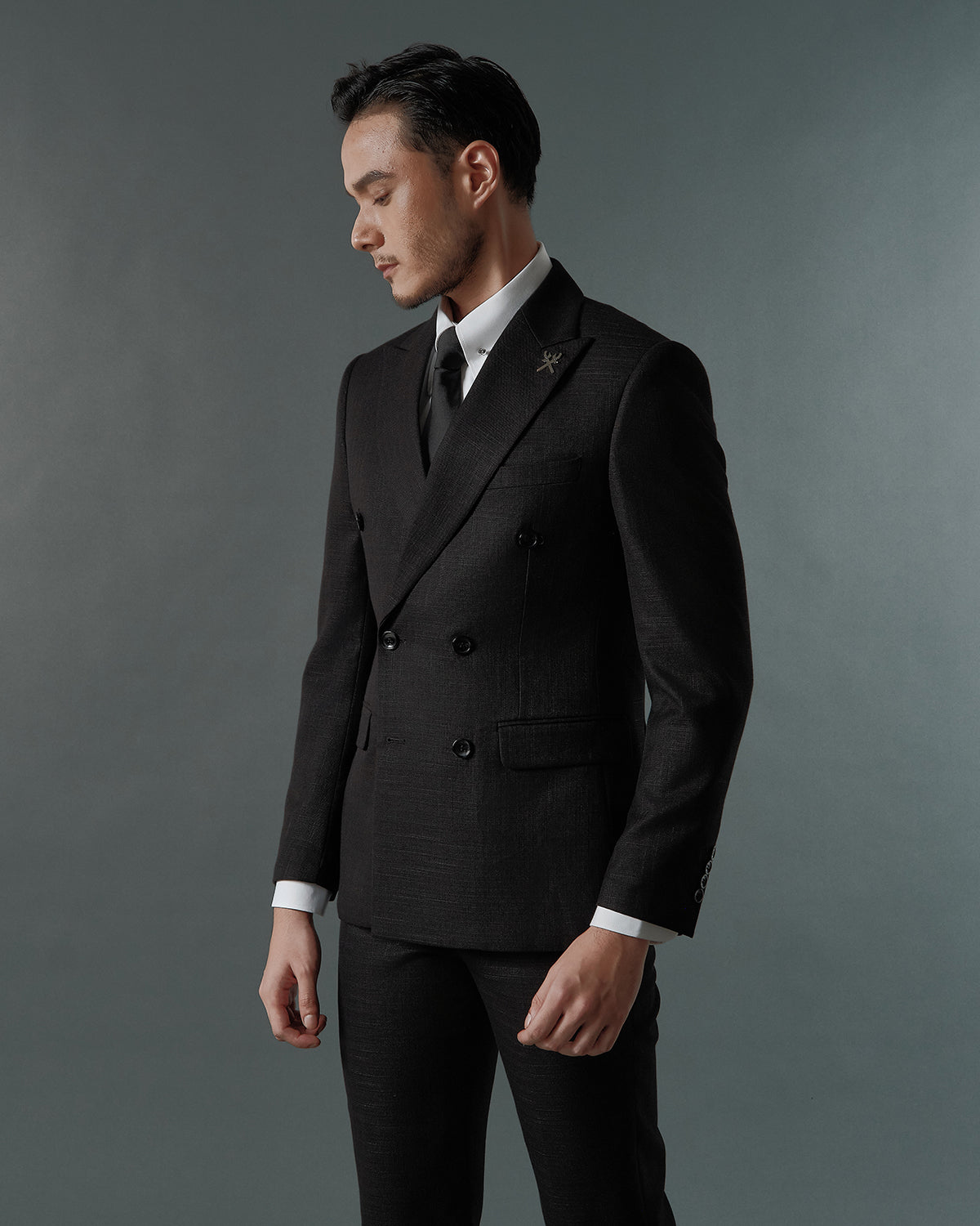 THE WINDSOR DOUBLE BREASTED SUIT (BLACK)