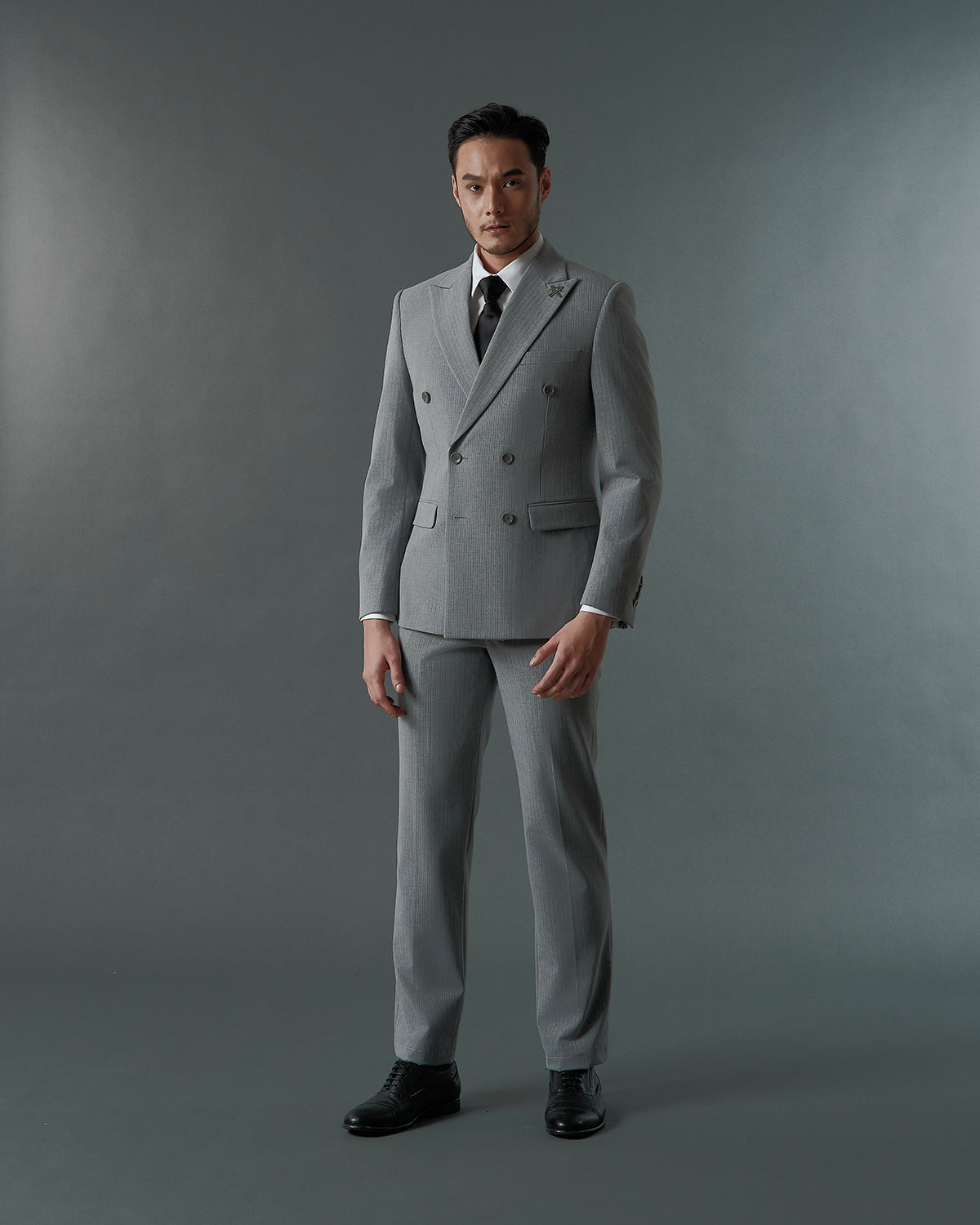 THE DOMINIC DOUBLE BREASTED SUIT (SILVER GREY)