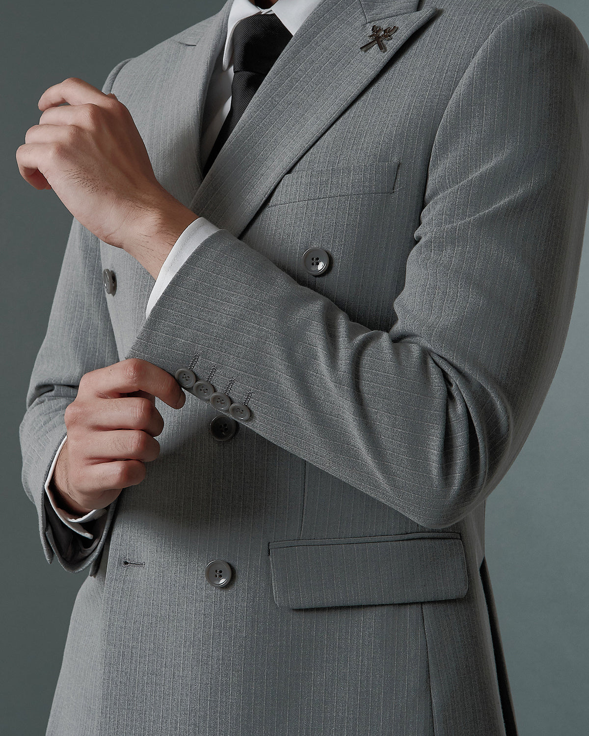 THE DOMINIC DOUBLE BREASTED SUIT (SILVER GREY)