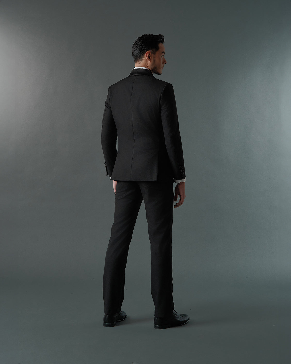 THE ASTOR DOUBLE BREASTED SUIT (BLACK)