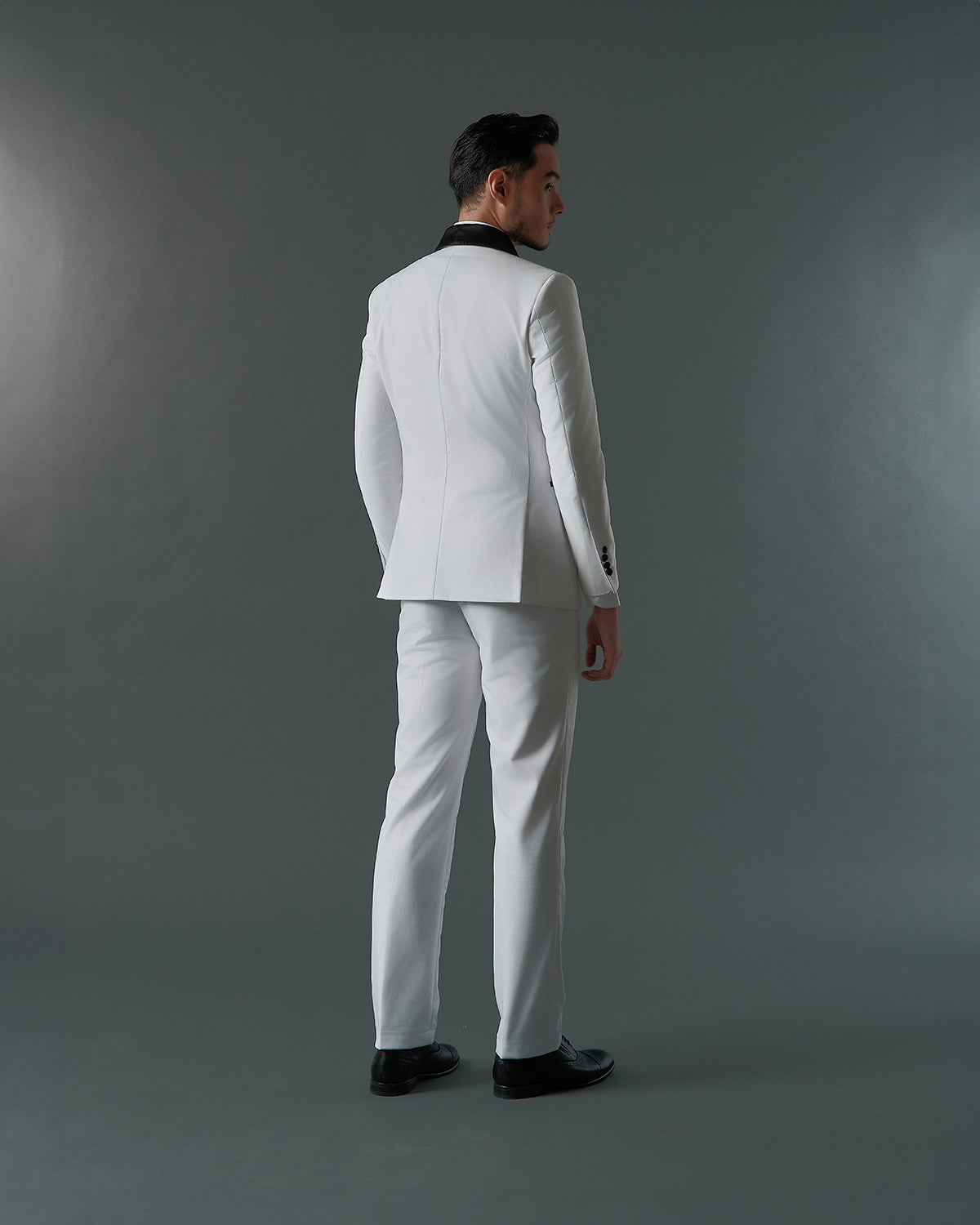 THE ASTOR DOUBLE BREASTED SUIT (OFF WHITE)