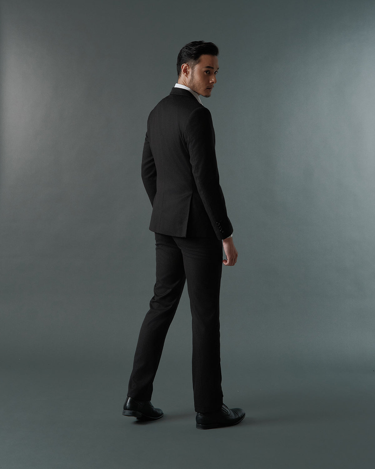 THE SAVILE SINGLE BREASTED SUIT (BLACK)