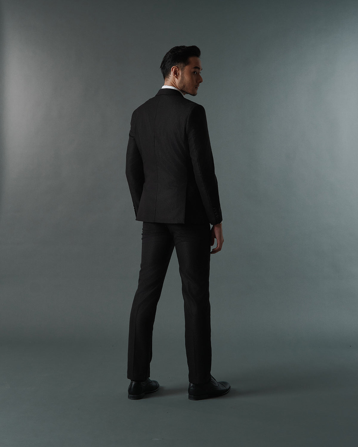 THE SINCLAIR SINGLE BREASTED SUIT (BLACK)