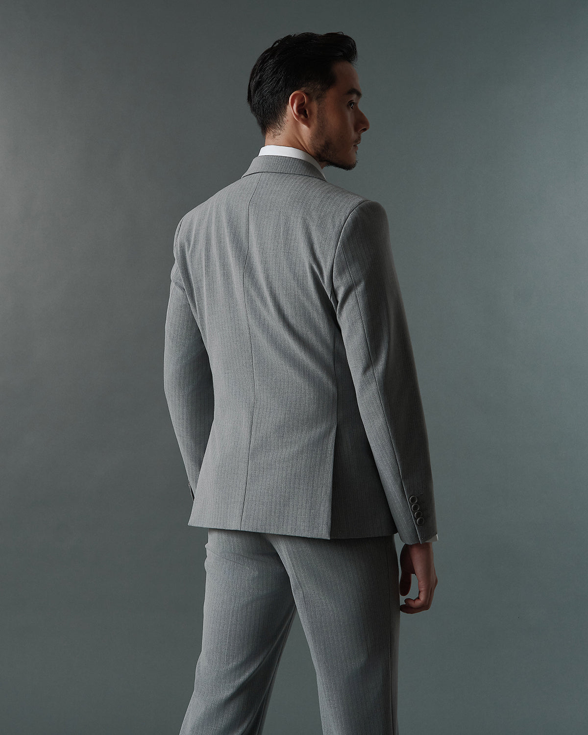 THE DOMINIC DOUBLE BREASTED SUIT (SILVER GREY)