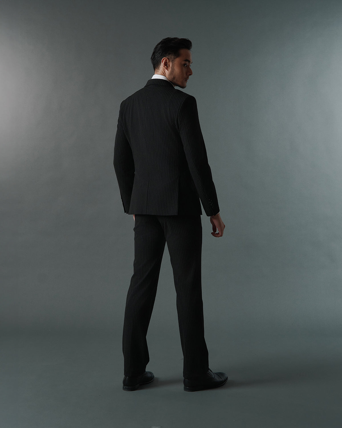 THE DOMINIC DOUBLE BREASTED SUIT (BLACK)
