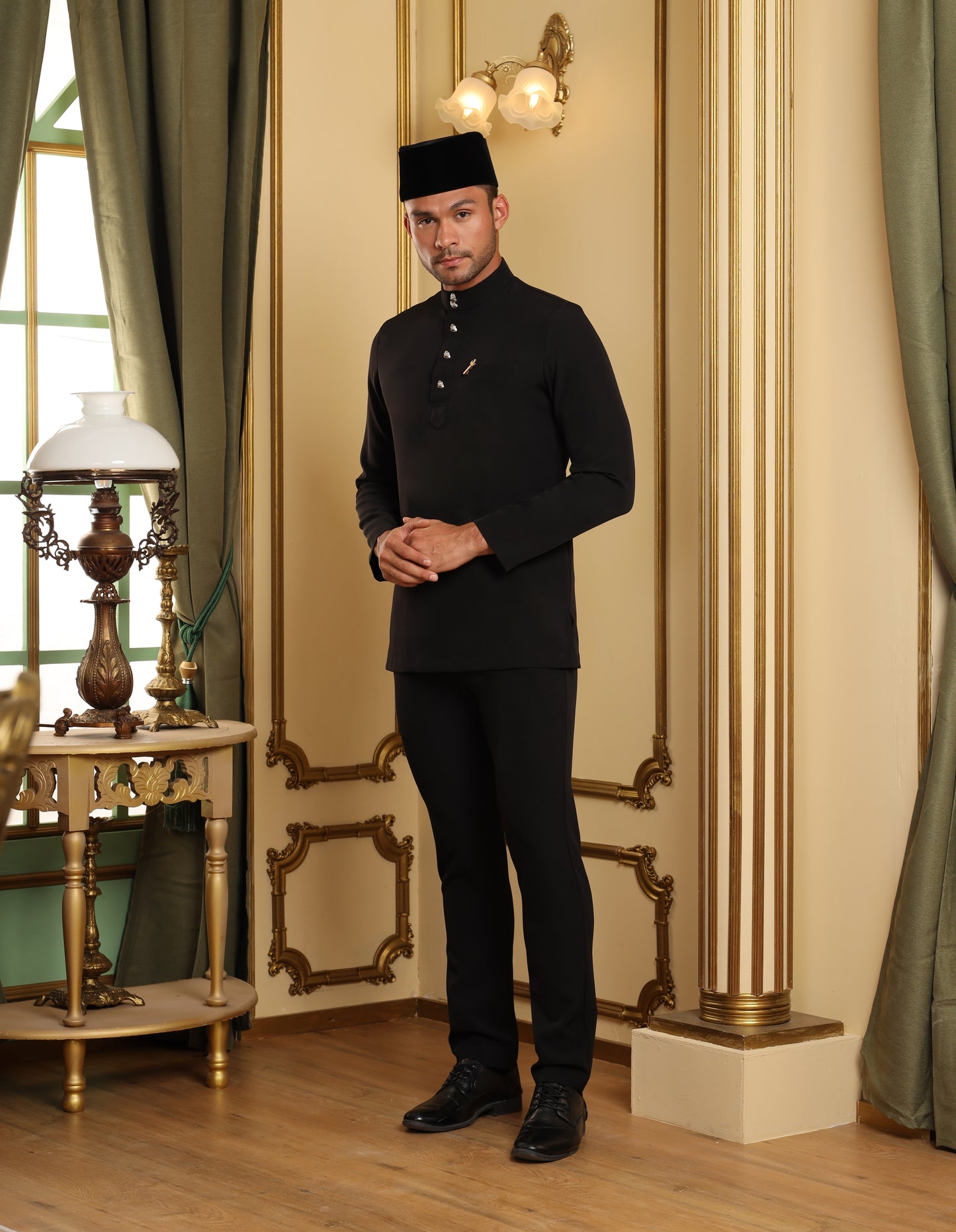 MINOR DEFECT SOULTAN BAJU MELAYU (BLACK)