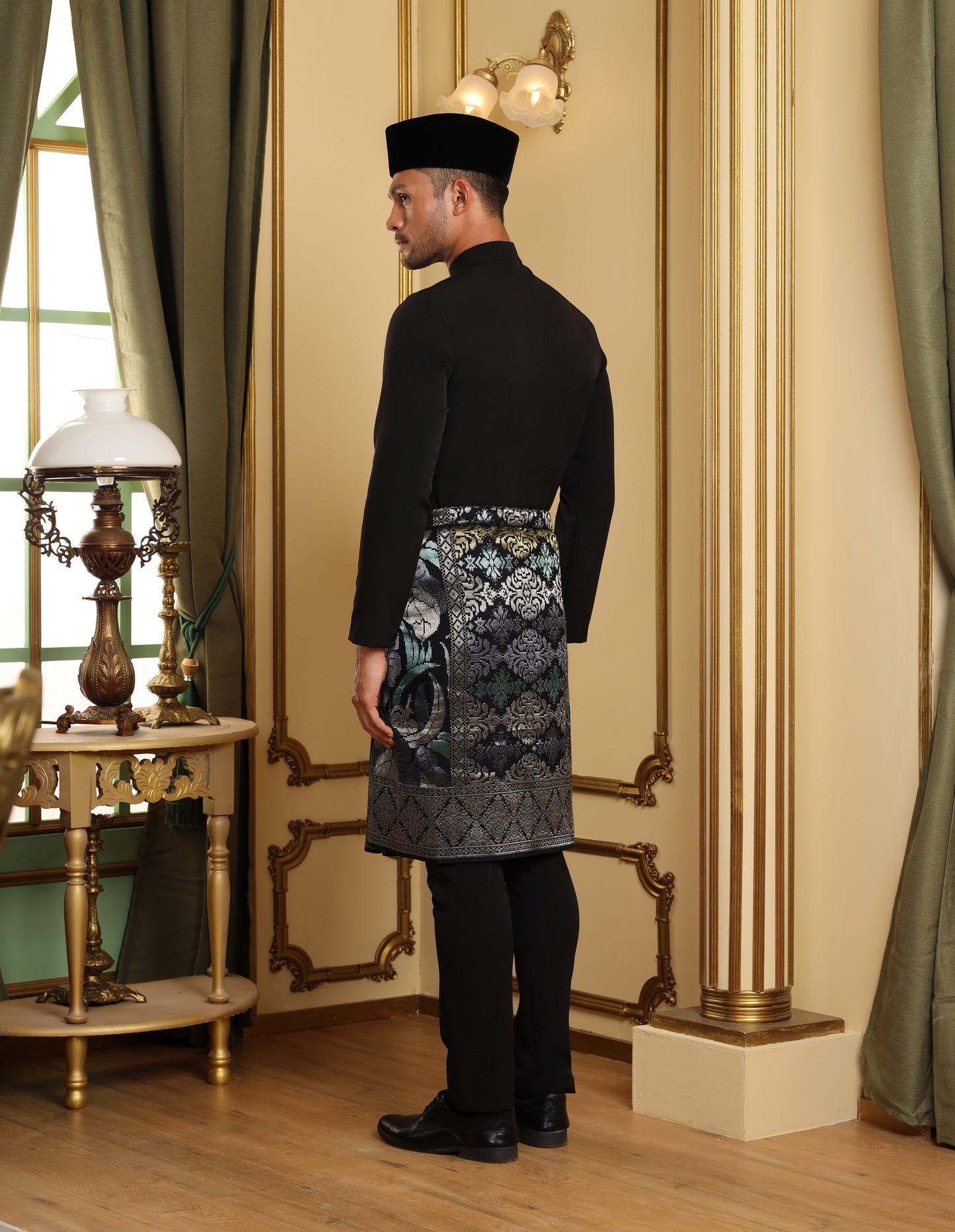 MINOR DEFECT SOULTAN BAJU MELAYU (BLACK)