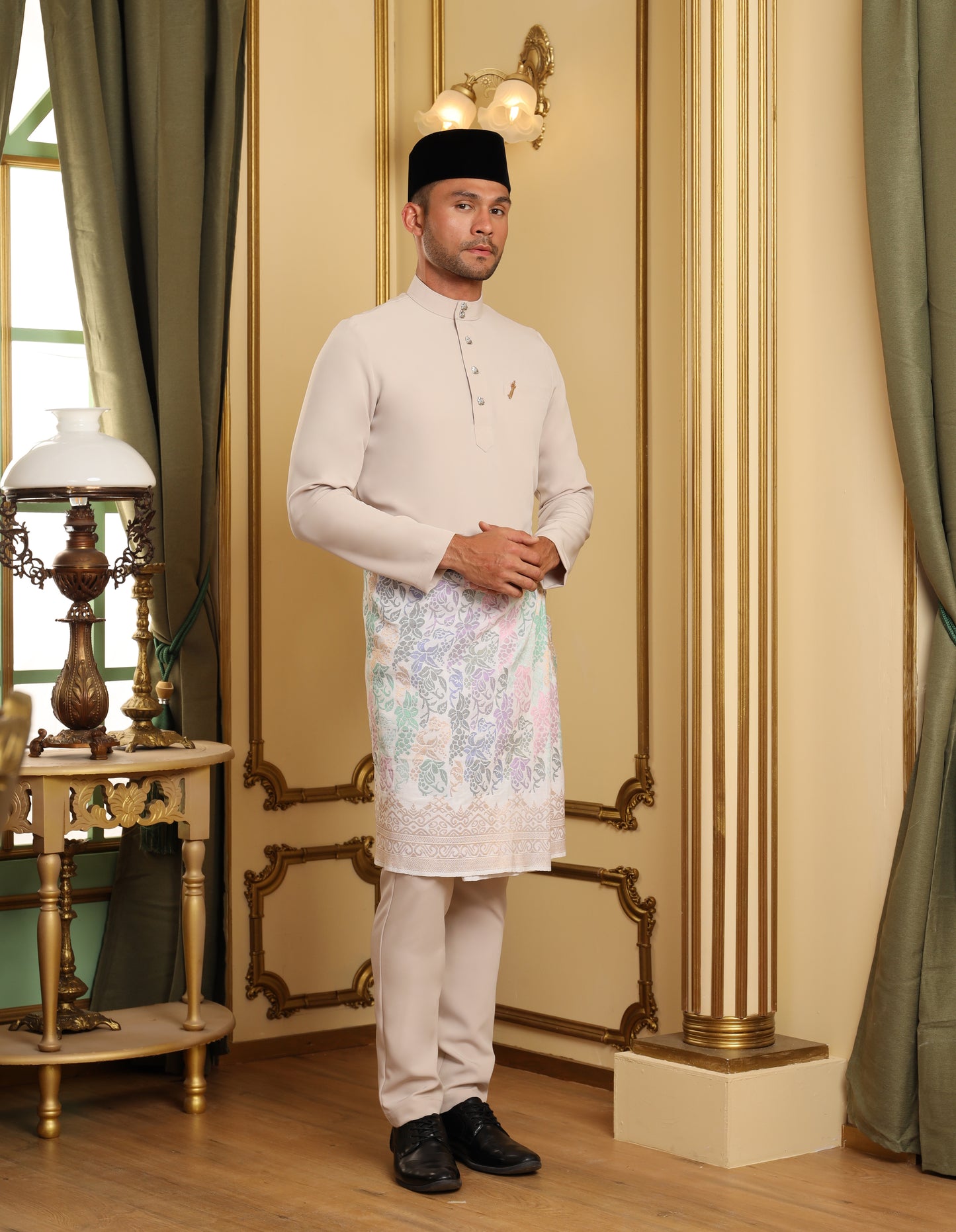 SOULTAN BAJU MELAYU (CHAMPAGNE)