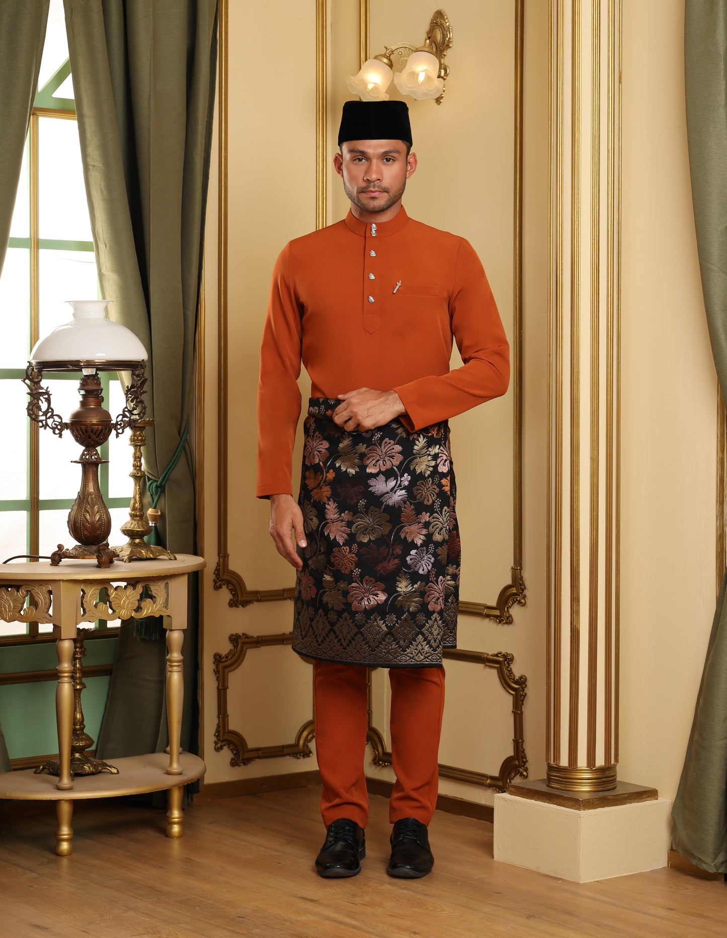 SOULTAN BAJU MELAYU (BRICK ORANGE)