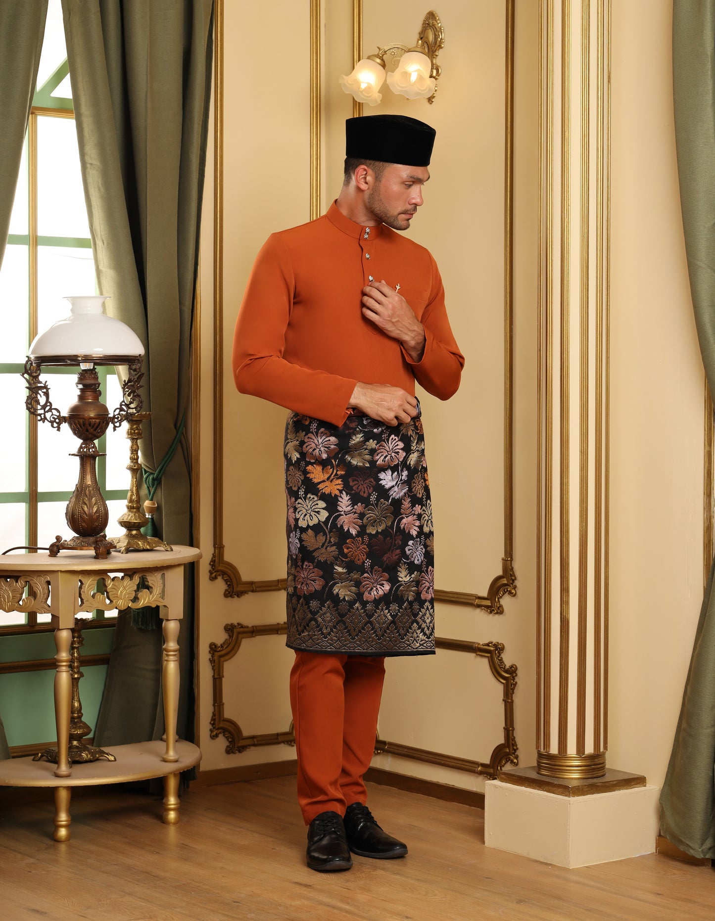 SOULTAN BAJU MELAYU (BRICK ORANGE)