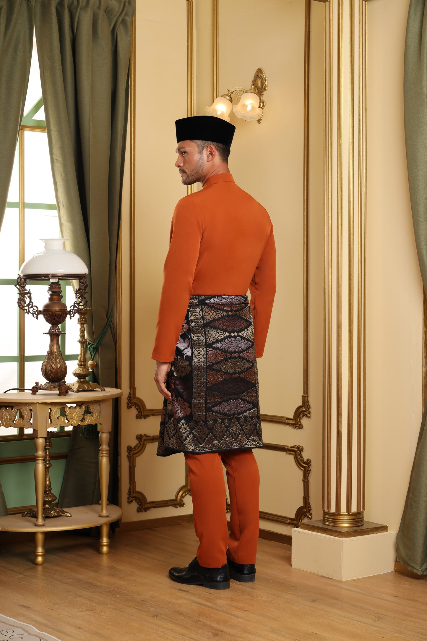 SOULTAN BAJU MELAYU (BRICK ORANGE)