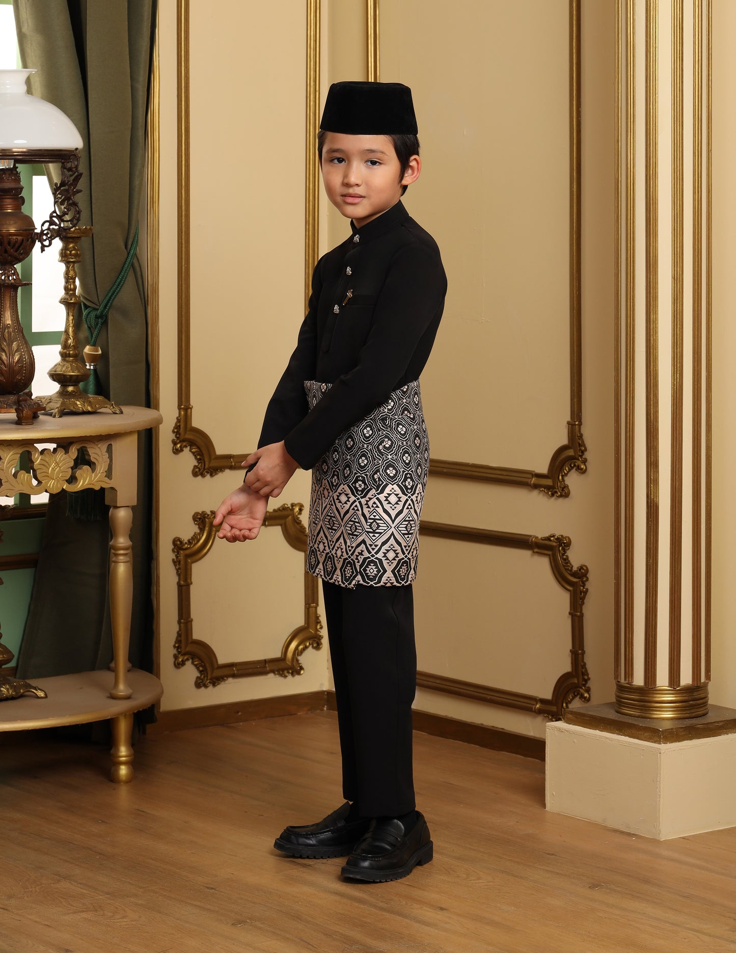 MINOR DEFECT SOULTAN BAJU MELAYU FOR KIDS (BLACK)