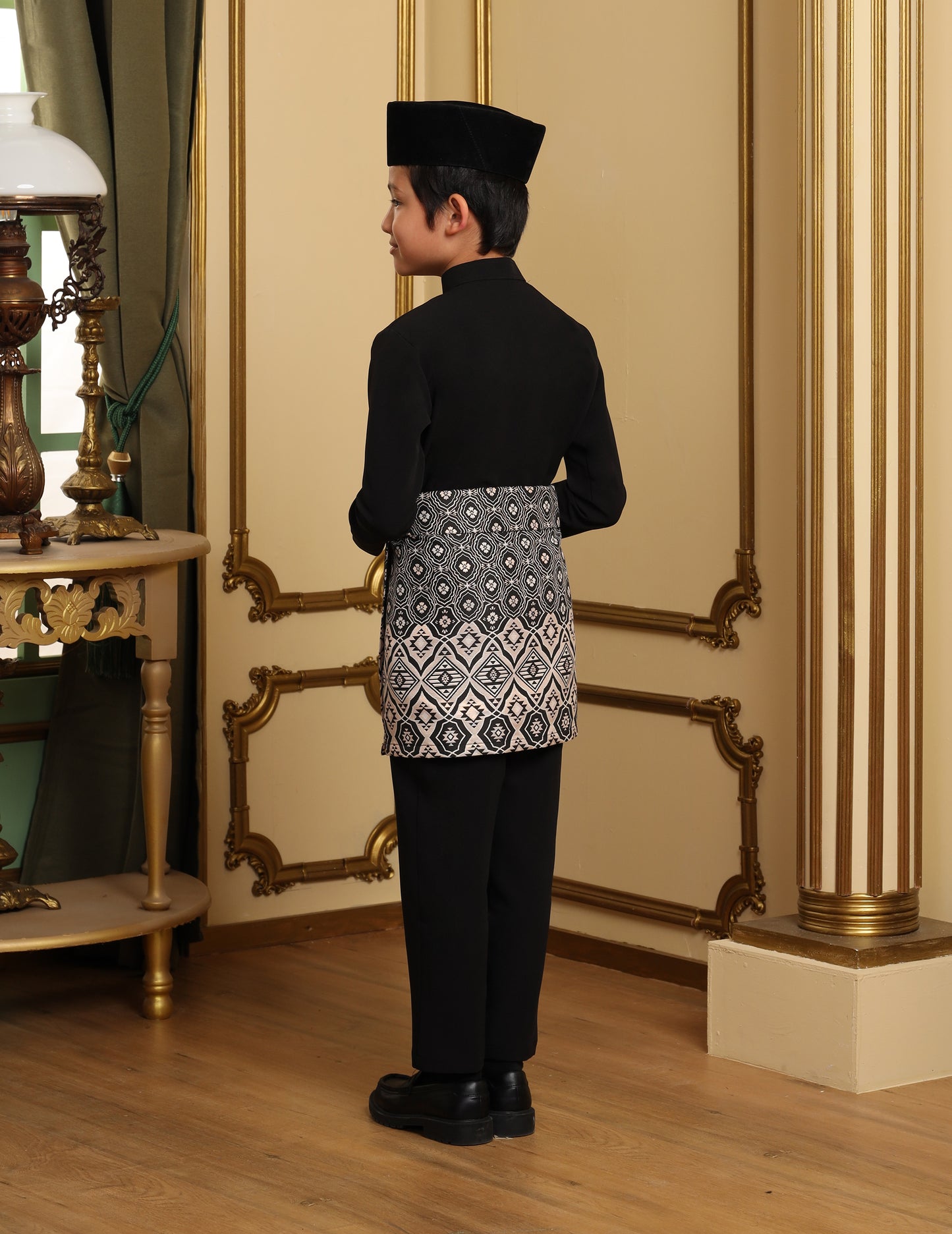 MINOR DEFECT SOULTAN BAJU MELAYU FOR KIDS (BLACK)