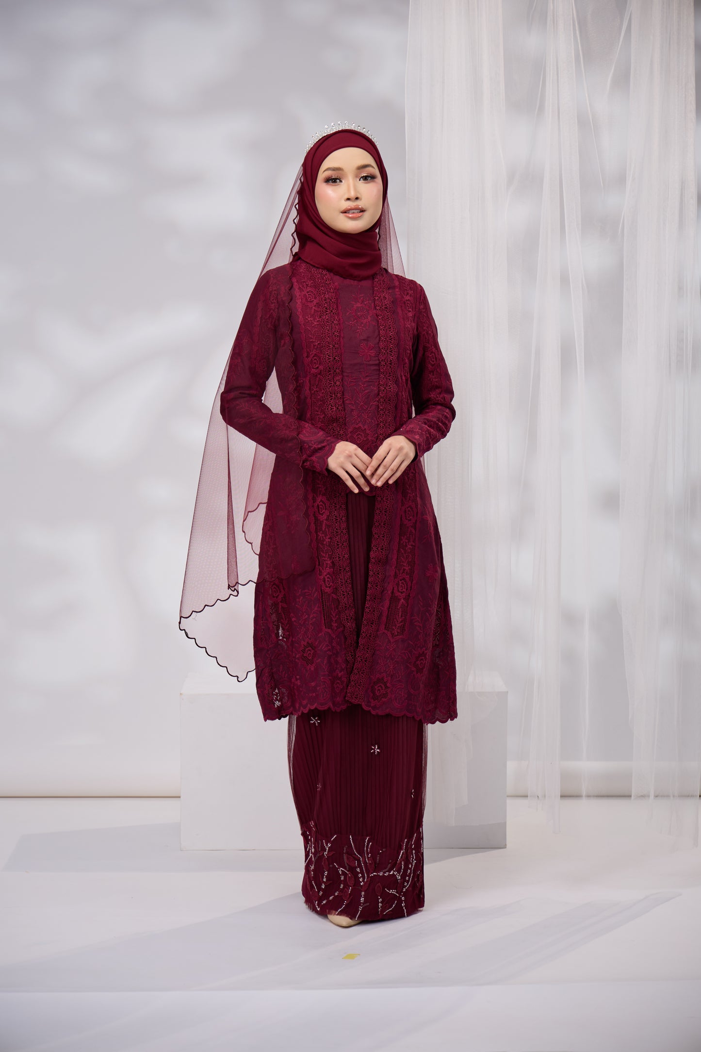 MINOR DEFECT AZURA DRESS (BURGUNDY)